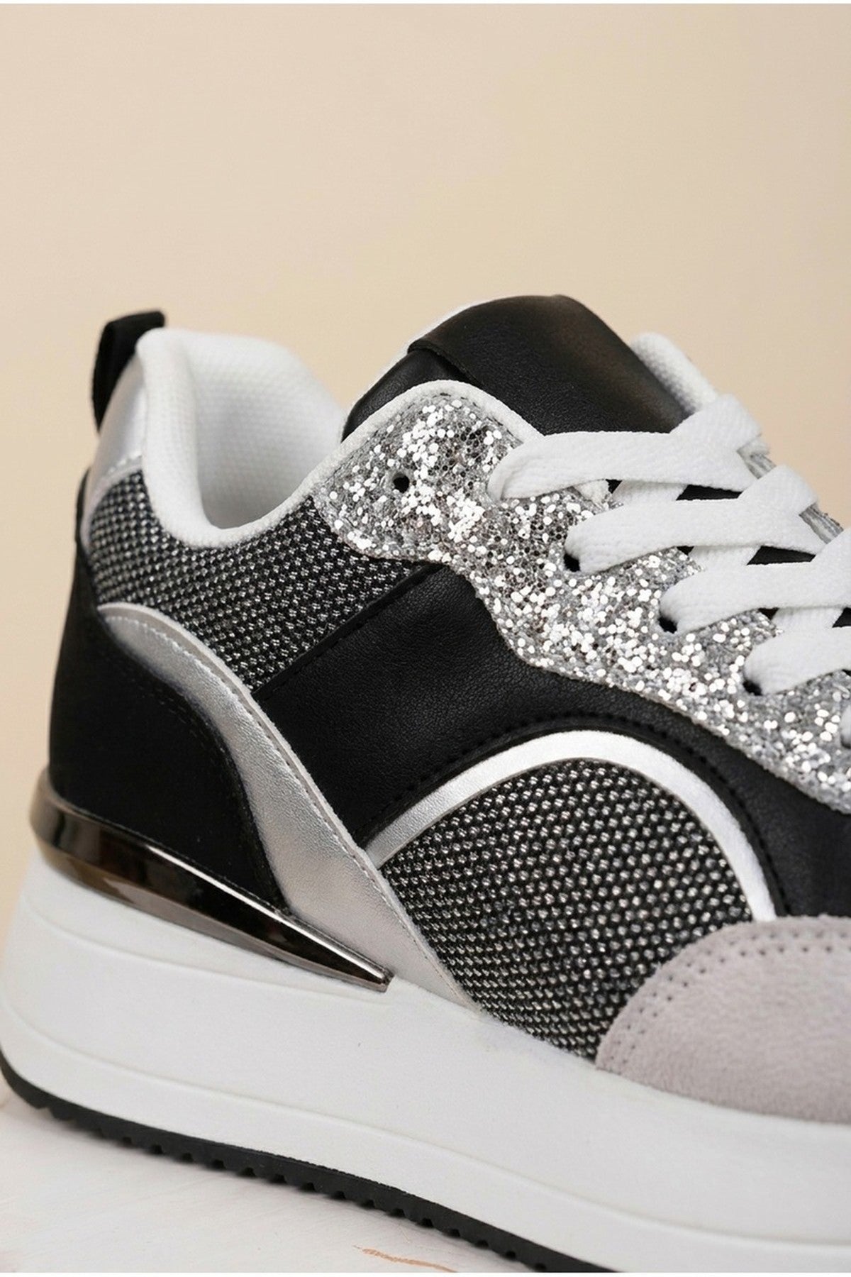 Black iKrush Black Chloe Womens Glitter Panel Platform Trainers, Image 3 of 5