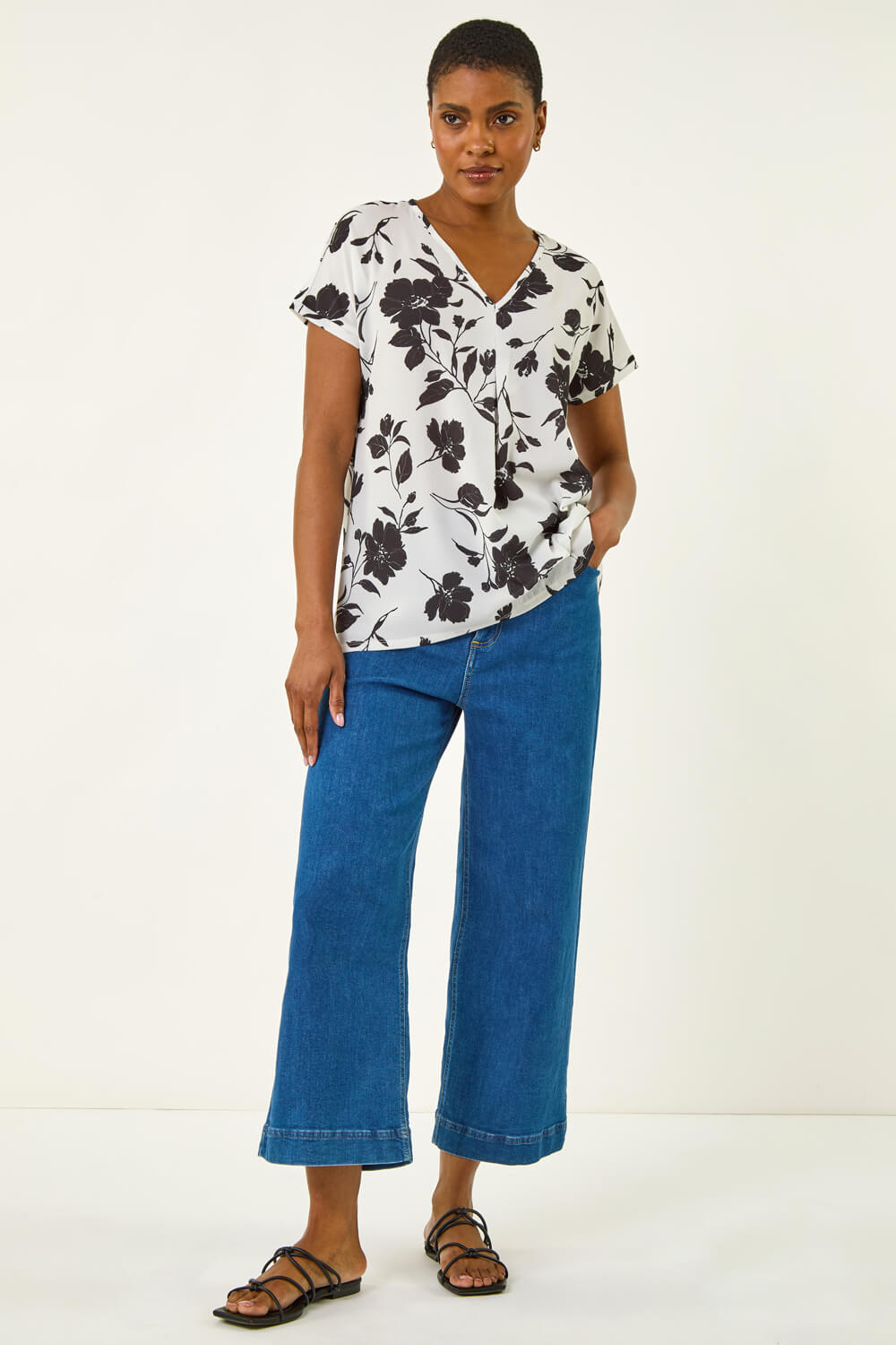 Roman Women's Black Mono Floral Print Pleat Front Top Size 16