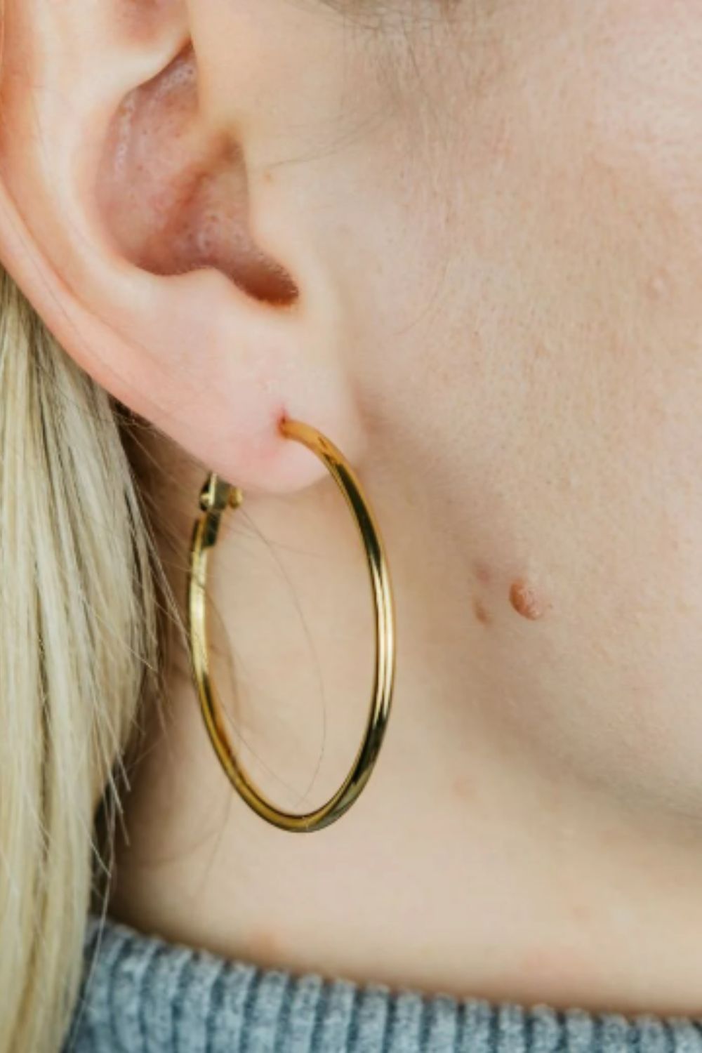 Gold 40MM Pipe Threader Hoop Earrings, Image 1 of 3