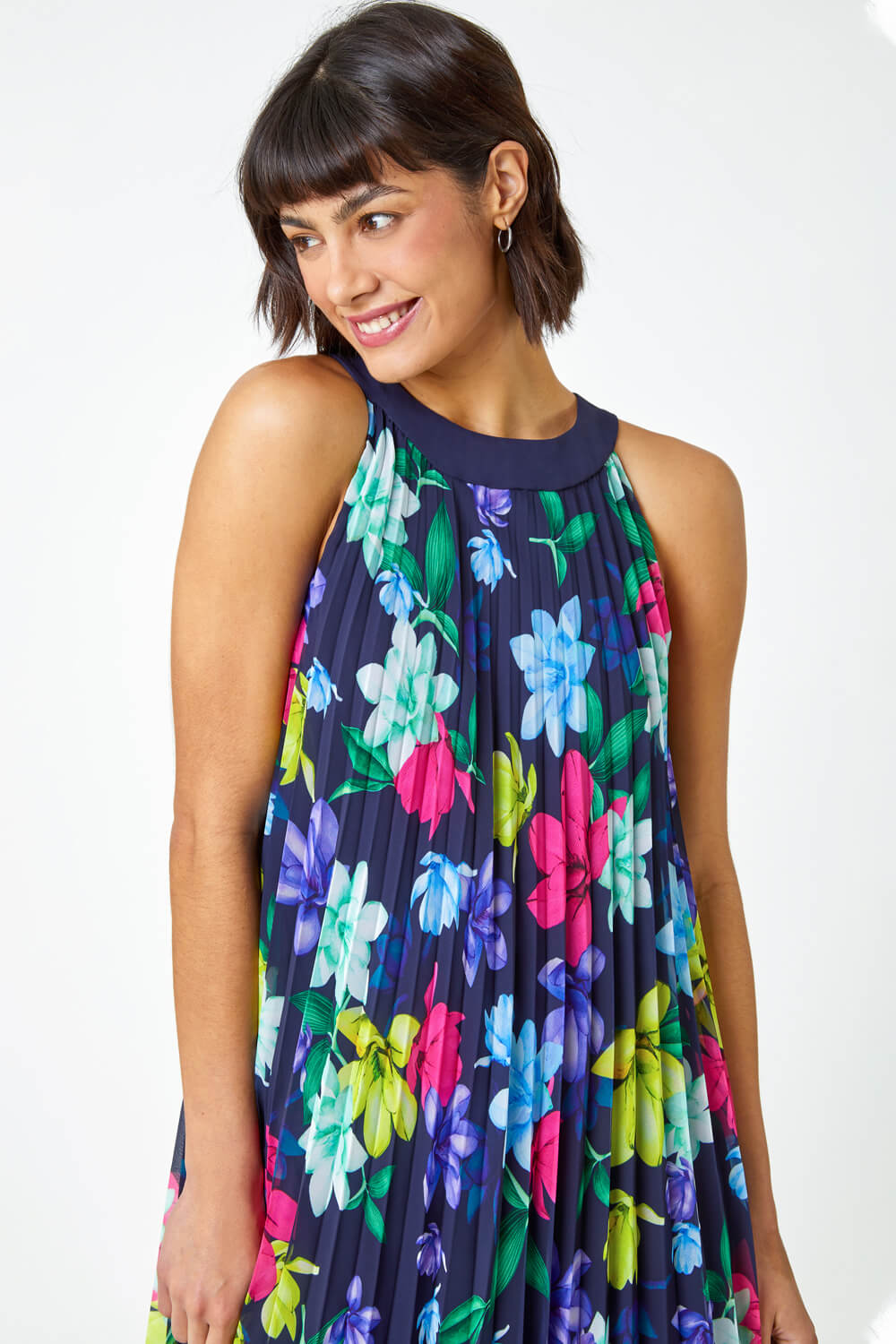 Sleeveless round neck tie pleated swing dress
