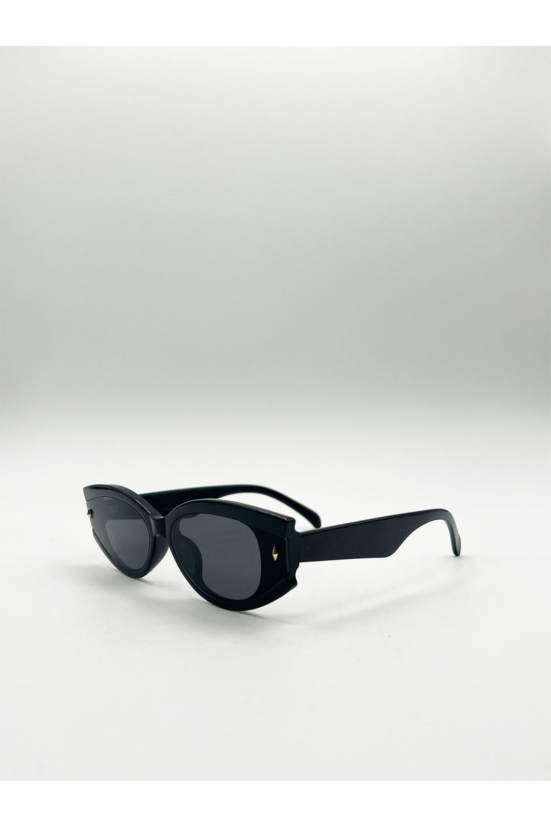 Black Oval Rectangular Vintage Sunglasses, Image 3 of 6