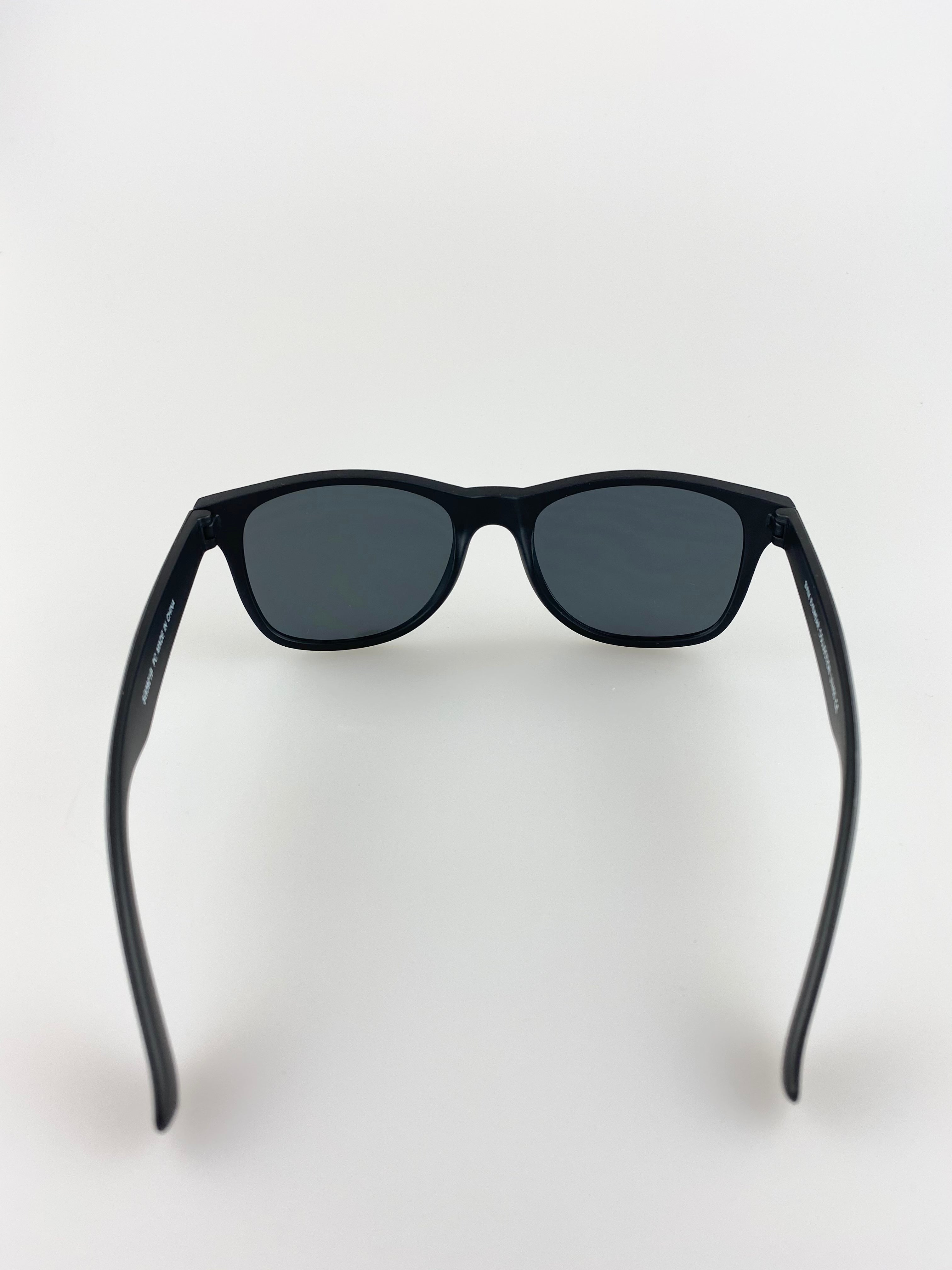 Black Classic Wayfarer Sunglasses With Black Matte Frame, Image 3 of 3