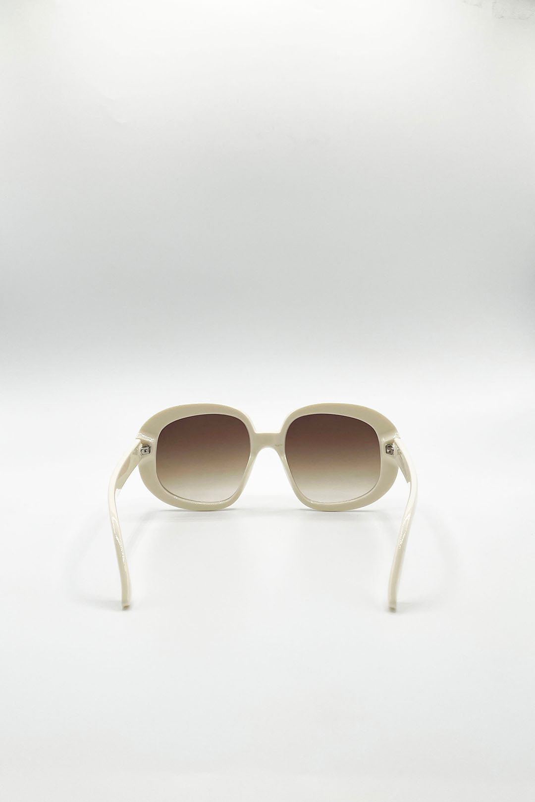 Beige SVNX Beige Bold Round Oversized Sunglasses In Cream, Image 4 of 5
