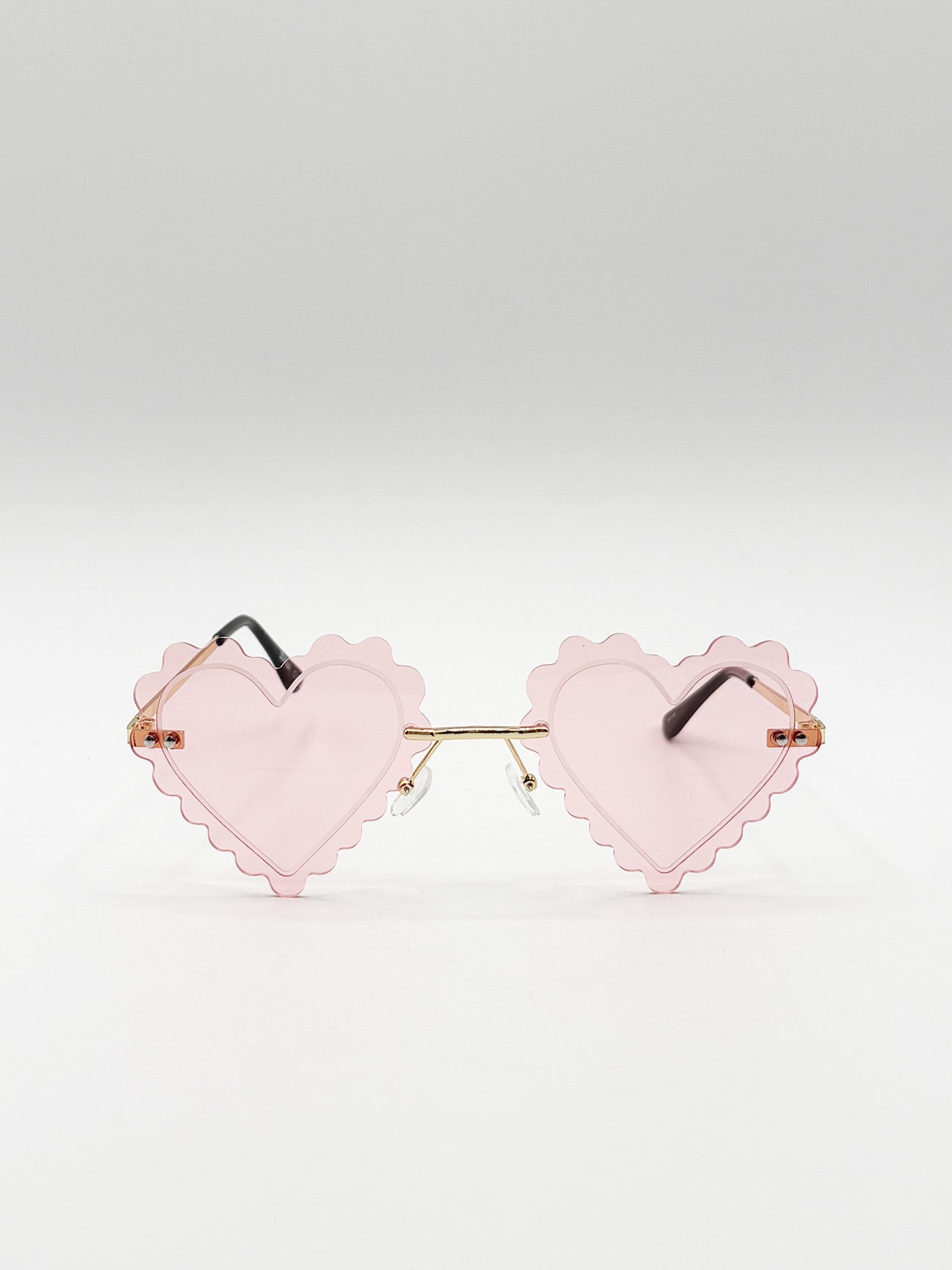 Pink Scallop Heart Sunglasses In Pink