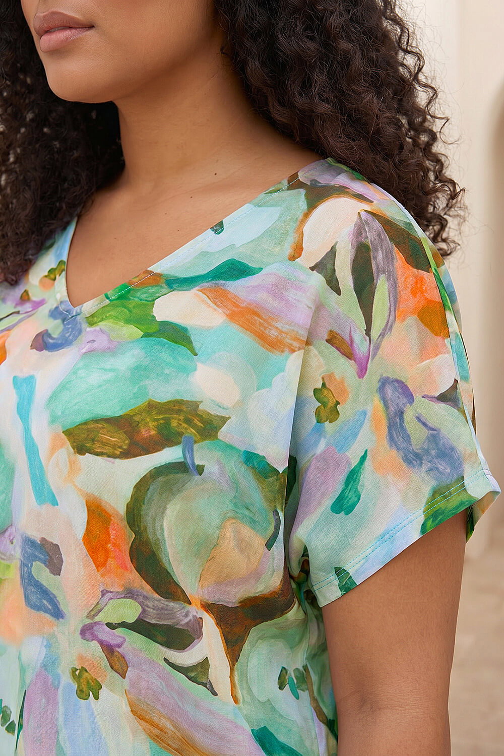 Green Curve Abstract Print Top, Image 5 of 4