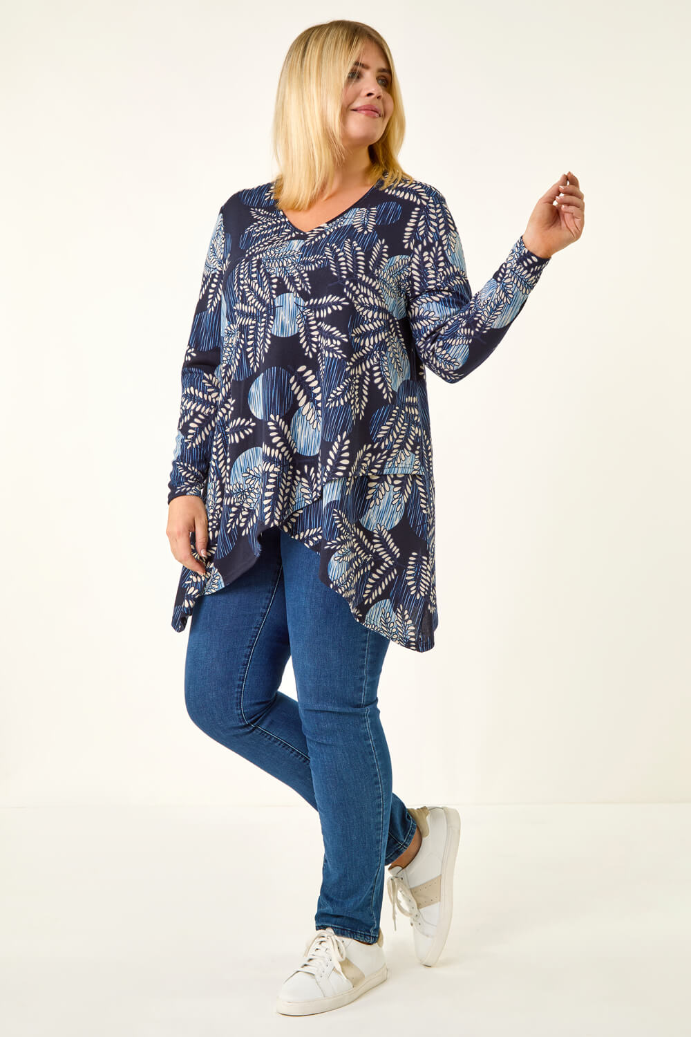 Navy  Curve Floral Print V-Neck Top, Image 3 of 5