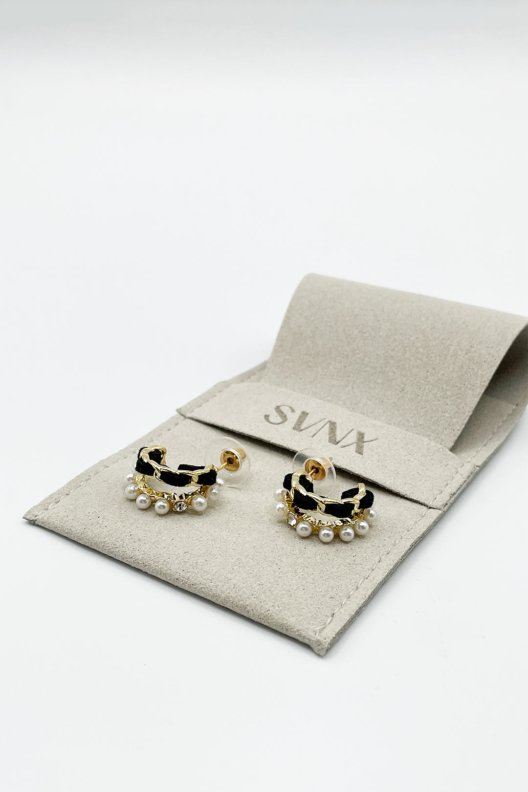 Gold Pearl & Noir Chain Double Hoop Earrings, Image 4 of 4