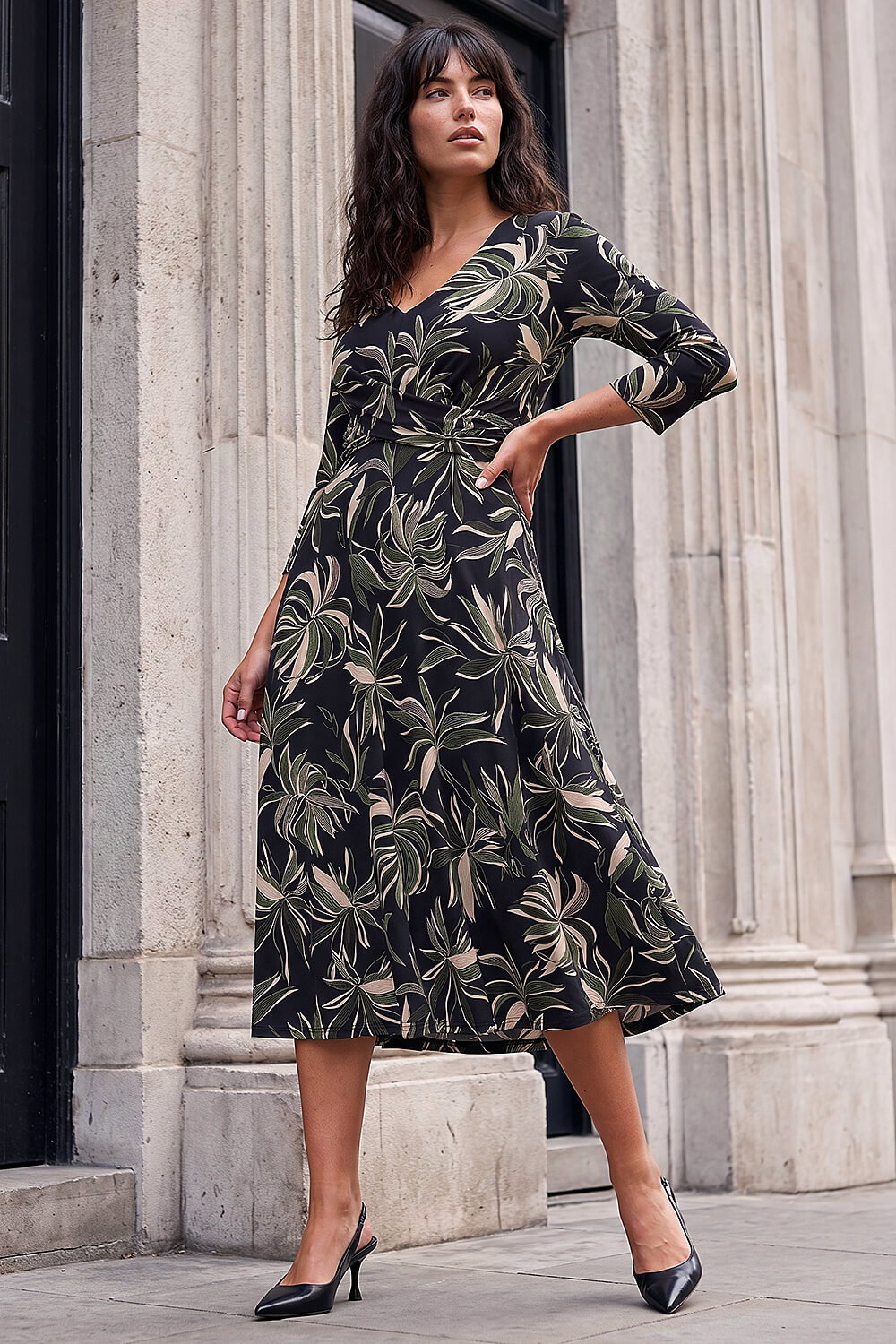 Roman Women's Khaki Leaf Cross Detail Dress Size 20