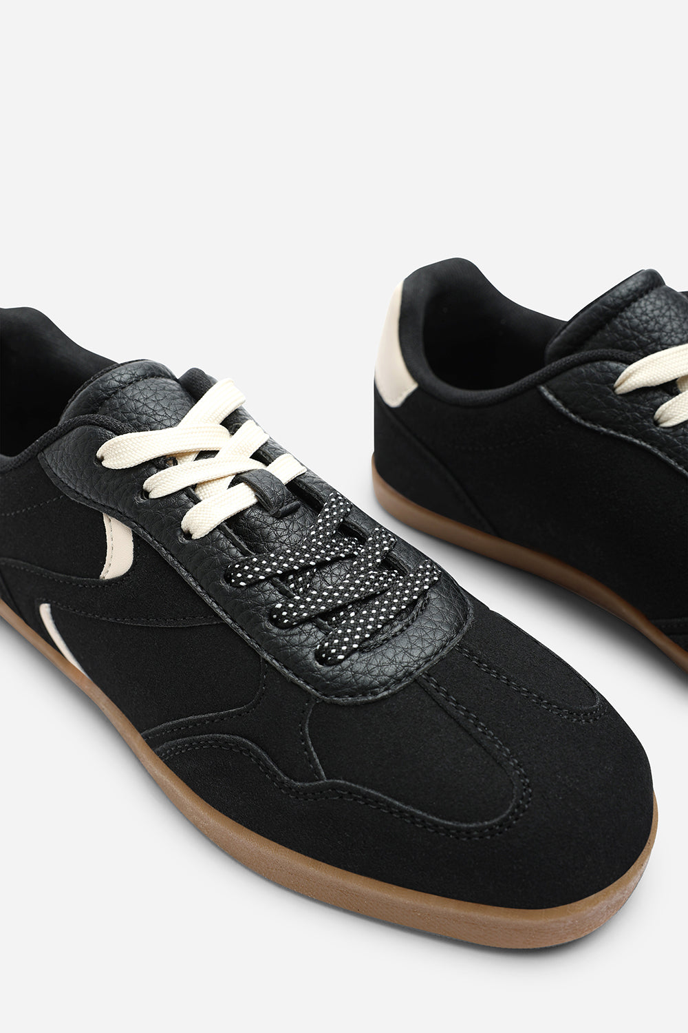 Black Where's That From Black Anaiah Low Profile Side Panel Detailed Trainer, Image 2 of 3