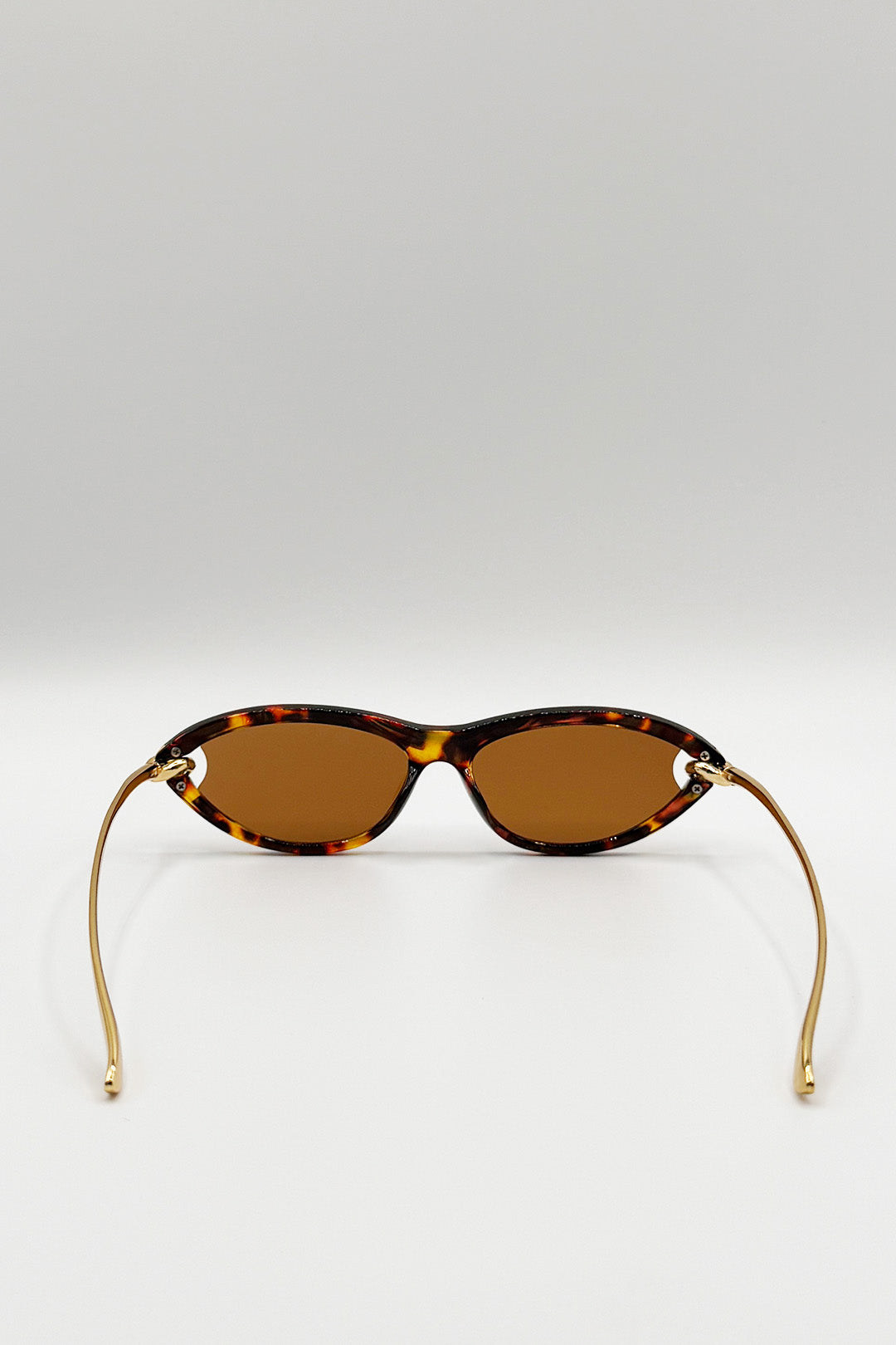 Brown SVNX Brown Bold Oval Angular Sunglasses in Tortoiseshell, Image 5 of 5