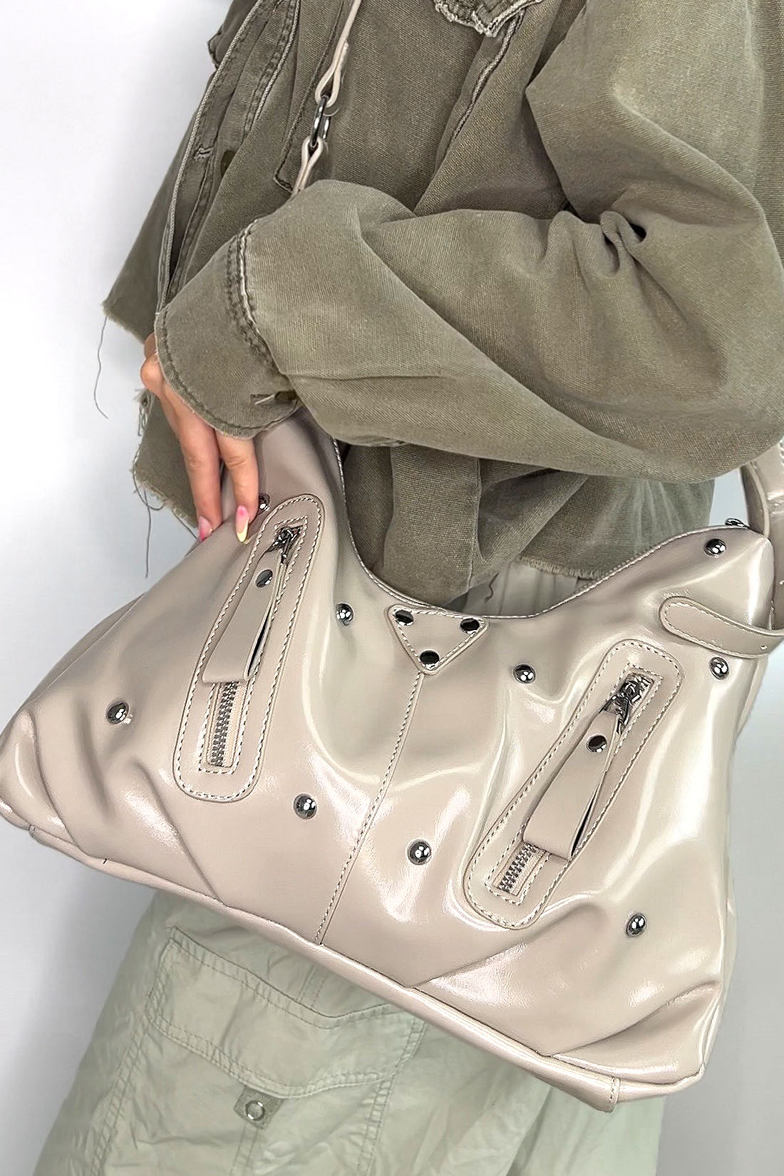 Beige Large Shoulder Bag With Zips And Studs, Image 3 of 3