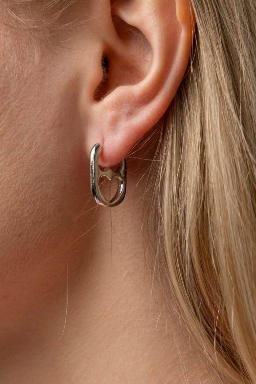 Silver The Colourful Aura Silver U-Shape Minimalist Small Oval Hoop Earring, Image 1 of 3