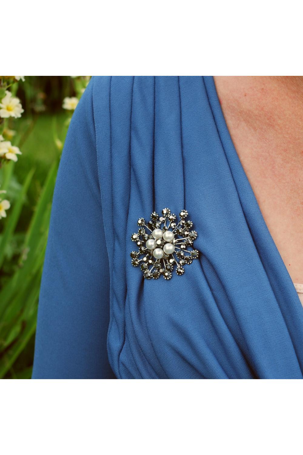 Silver Vintage Brooch with Pearl and Crystal, Image 2 of 3