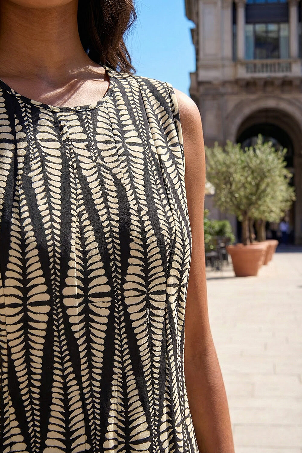 Black Abstract Print Panel Detail Dress, Image 5 of 4