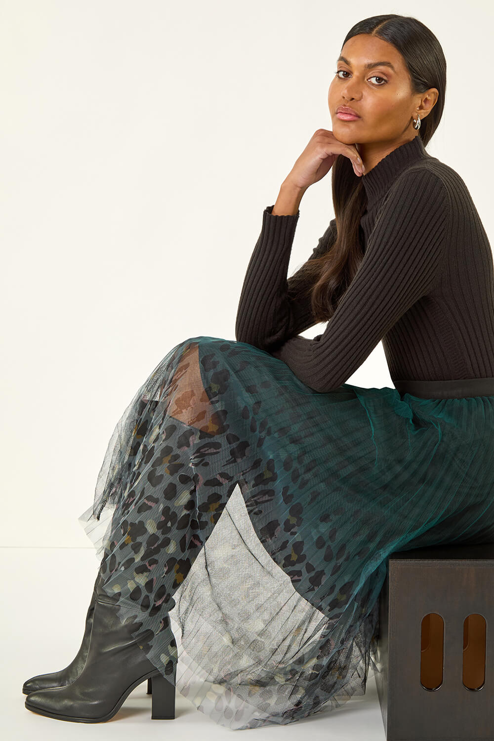 Emerald Printed Pleat Mesh Skirt, Image 3 of 5