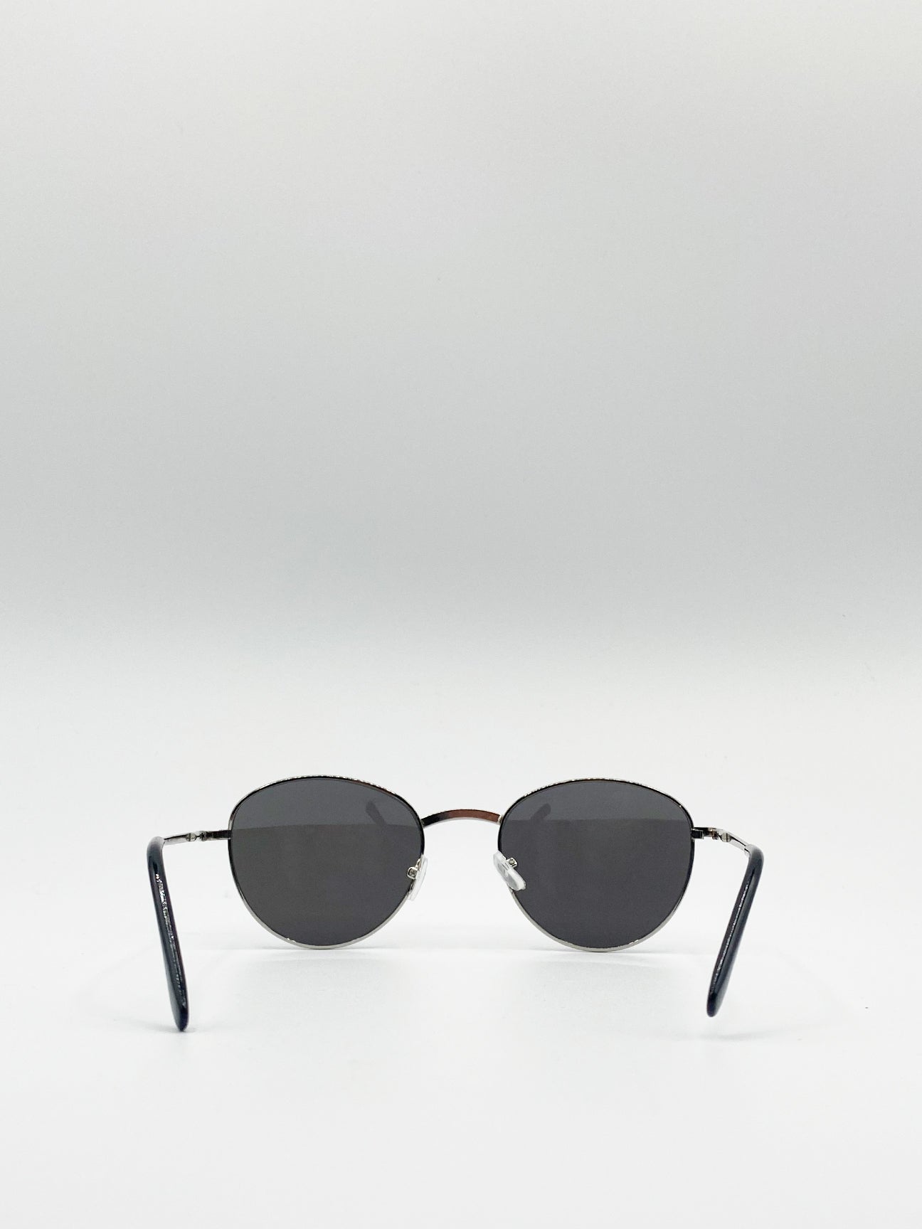 Silver Classic Round Metal Frame Sunglasses, Image 5 of 6