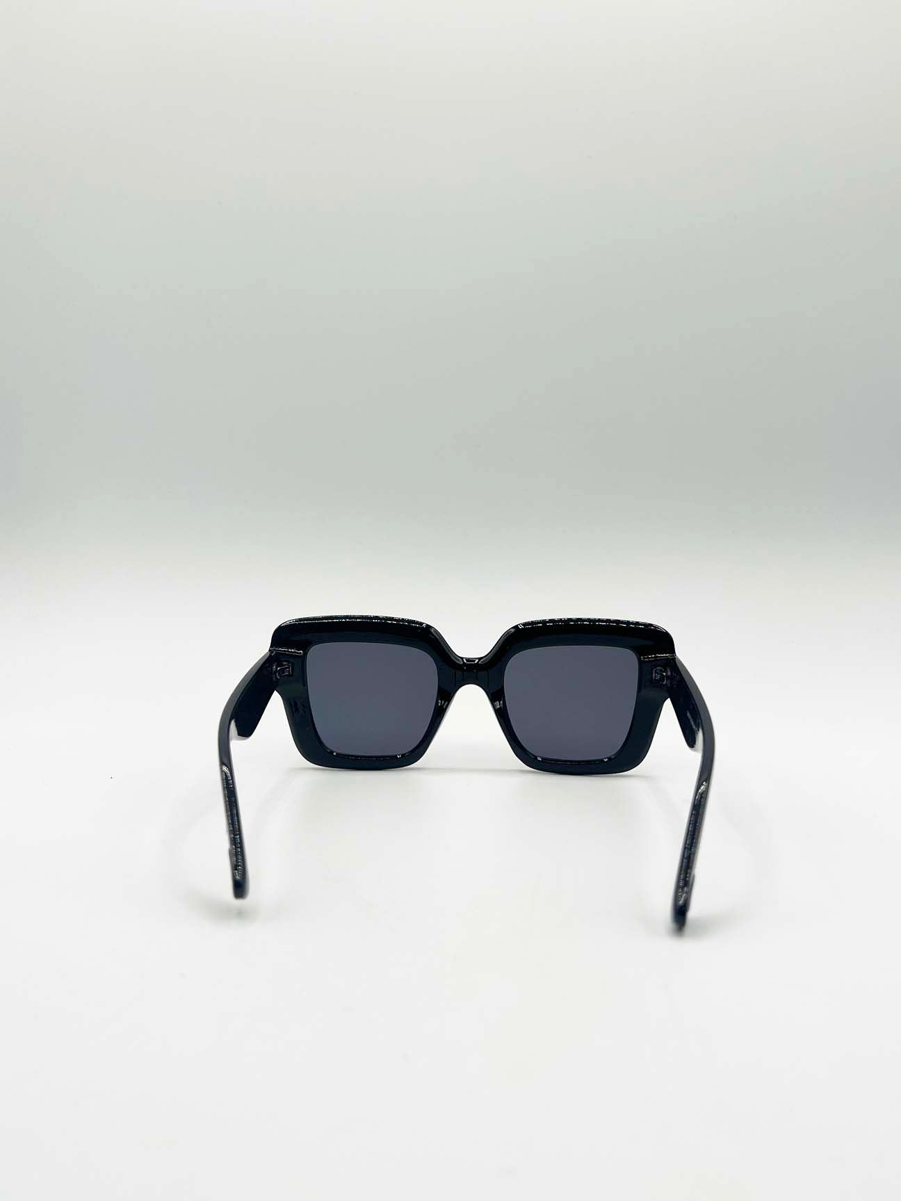 Black Bold Square Sunglasses in Black, Image 4 of 4