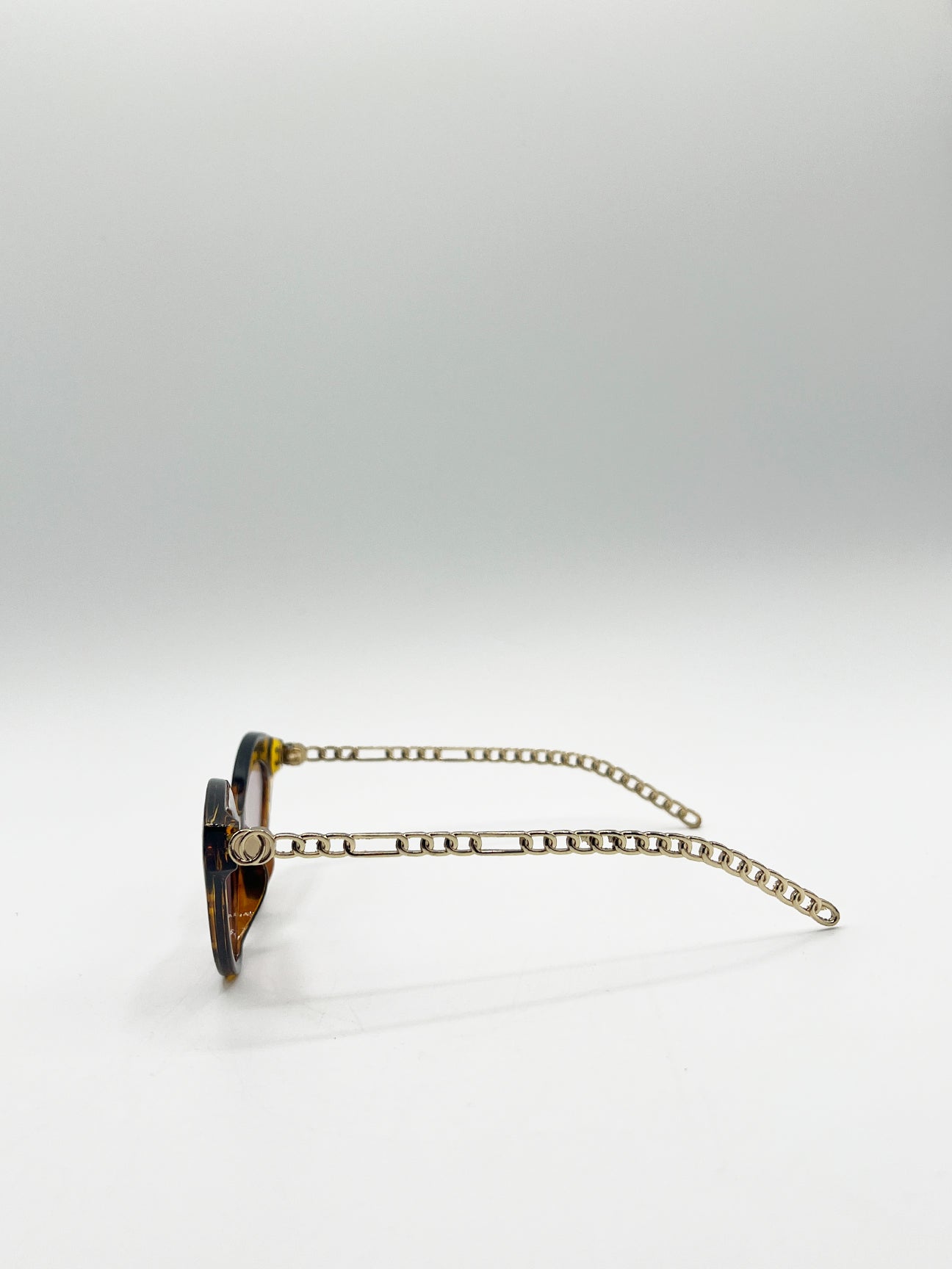 Brown Cat-Eye Sunglasses with Thin Chain Arm Tortoise, Image 4 of 6