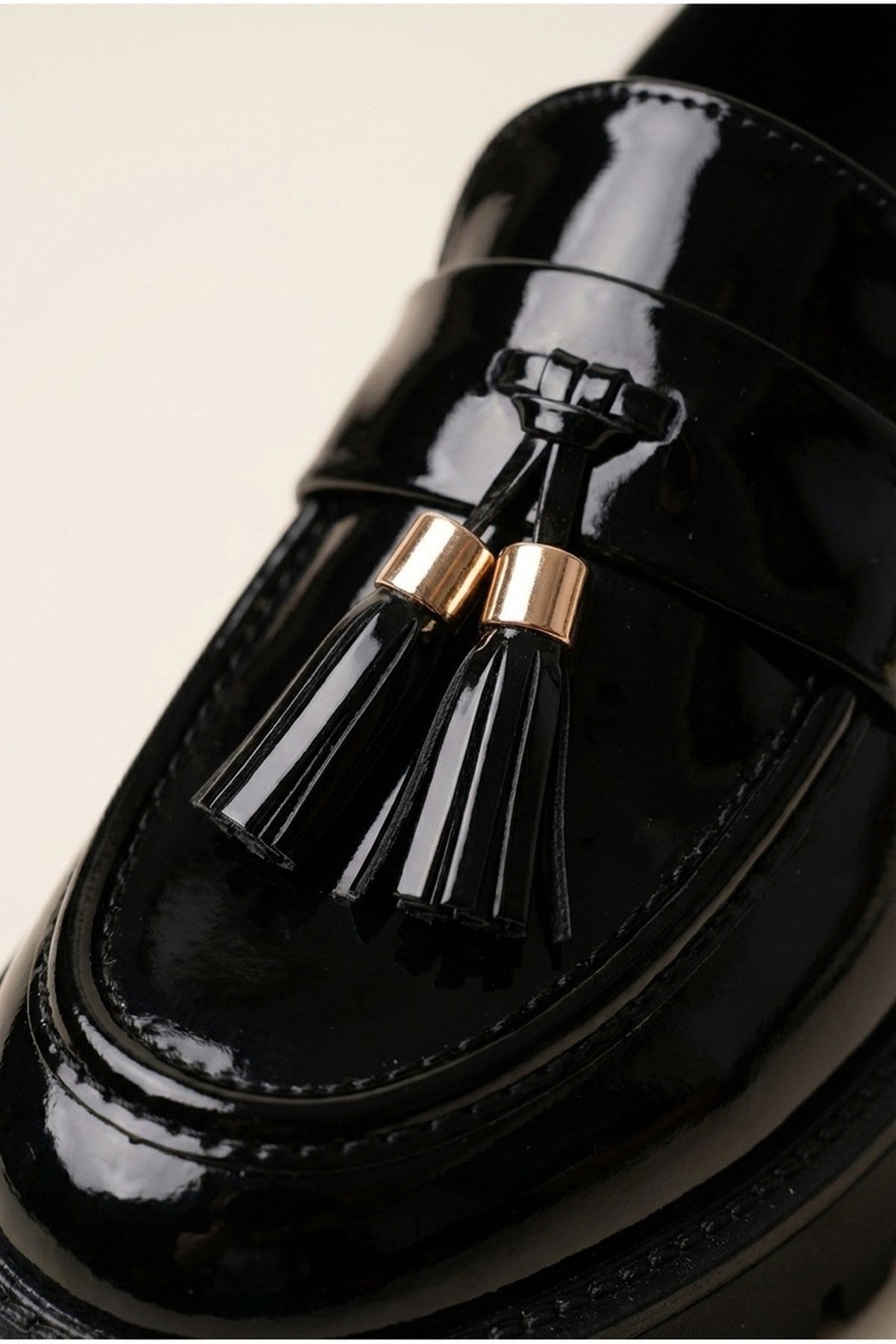 Black Mia Womens Chunky Patent Tassel Loafers, Image 8 of 8