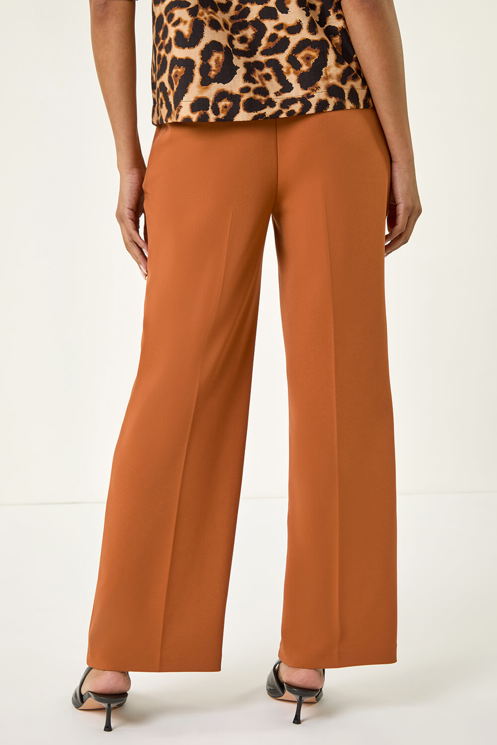 Rust Short Wide Leg Stretch Trousers, Image 4 of 5