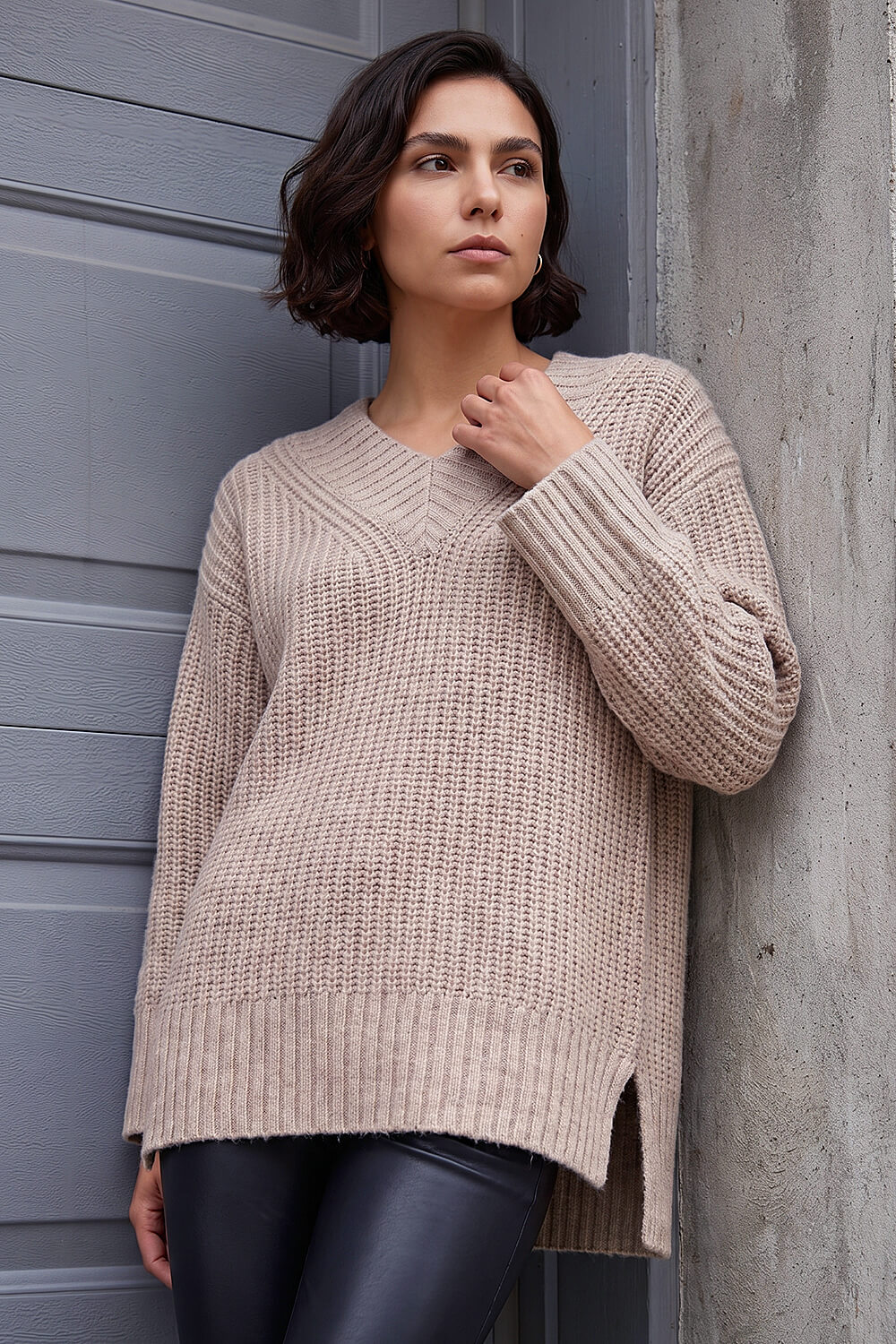Roman Women's Beige Chunky V-Neck Knit Jumper Size 10