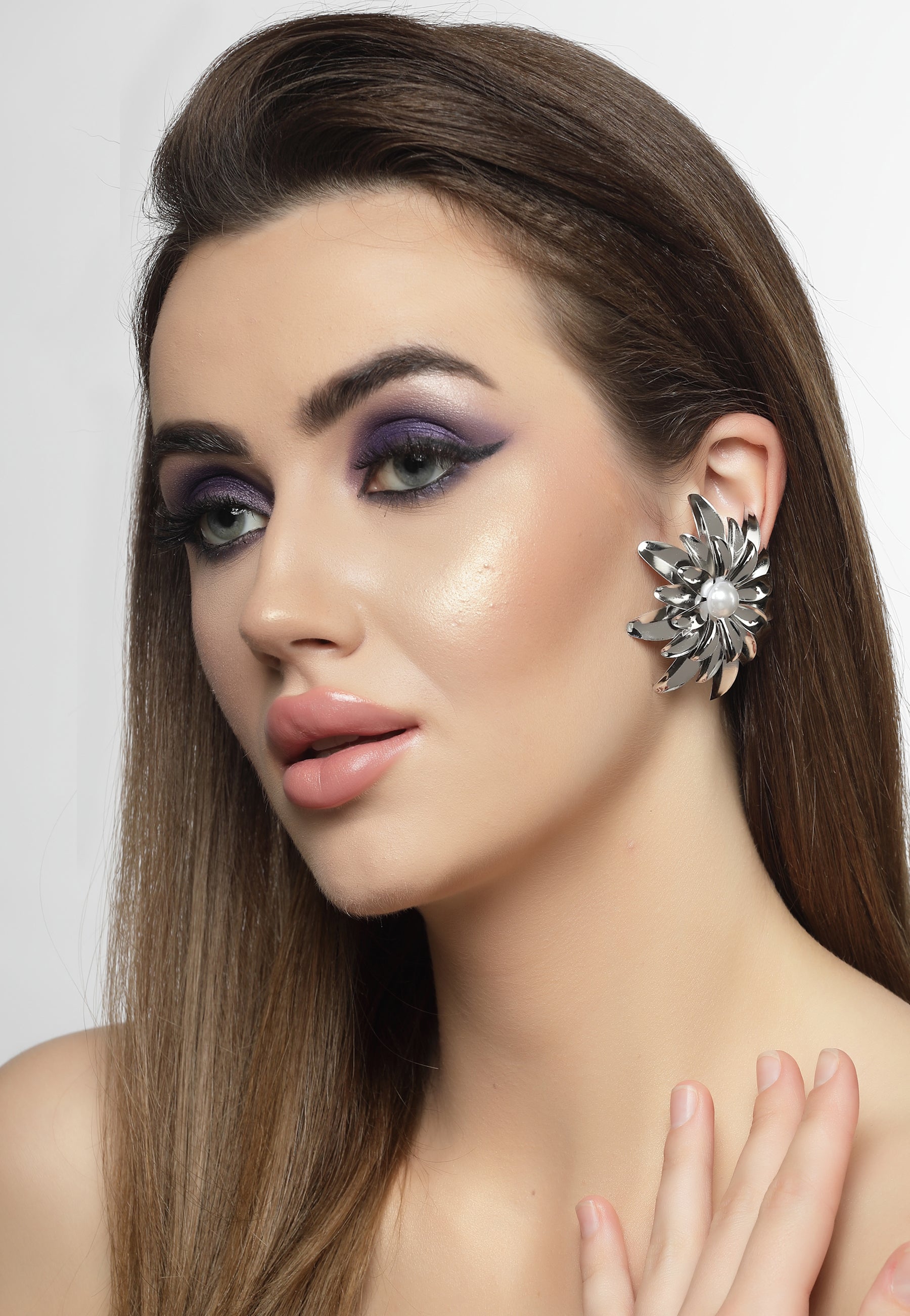 Silver Silver-Colored Floral Stud Earrings, Image 4 of 5