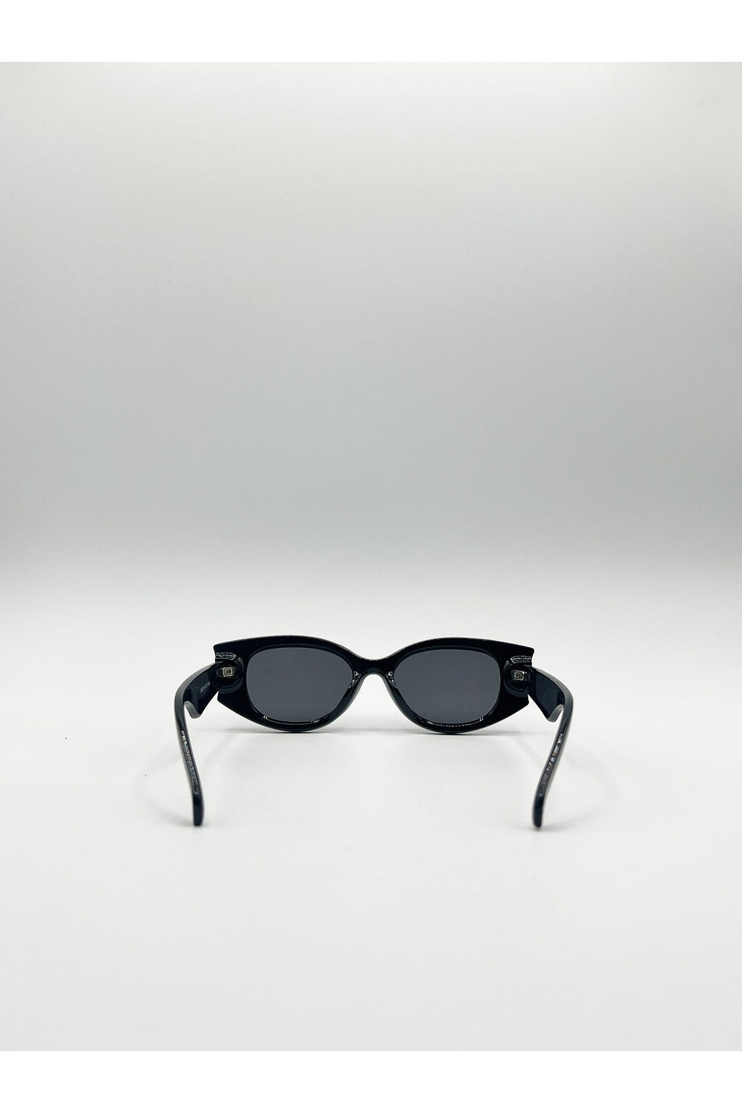 Black Oval Rectangular Vintage Sunglasses, Image 5 of 6