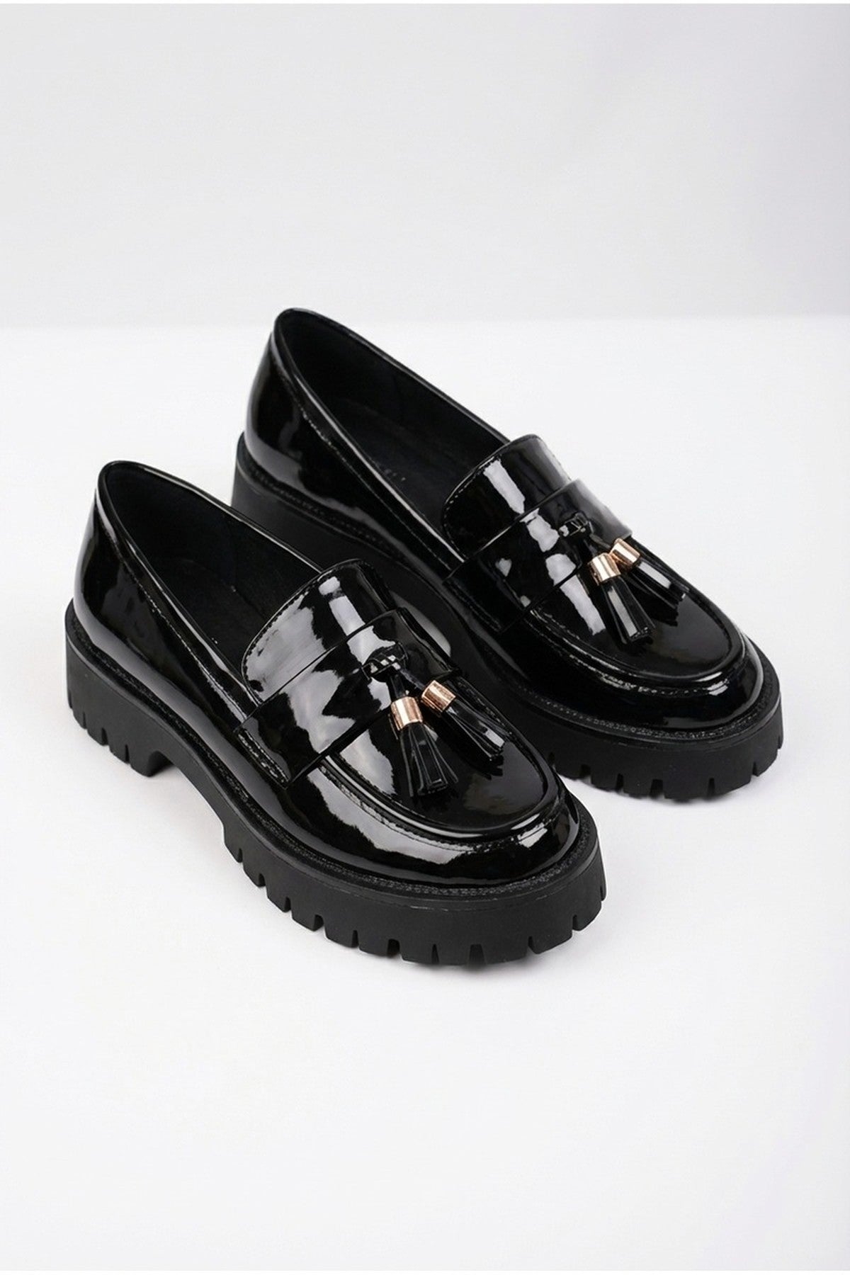 Black Mia Womens Chunky Patent Tassel Loafers, Image 1 of 8