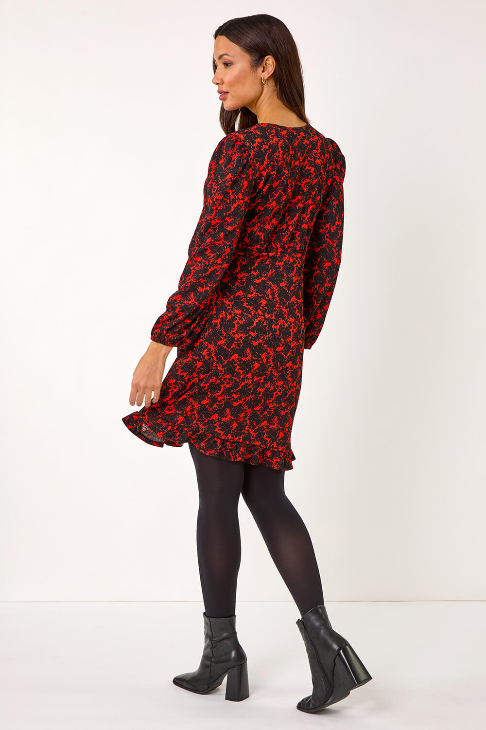 Vivo Basic Knee Length Shirt Dress - Red Abstract Print main image 0