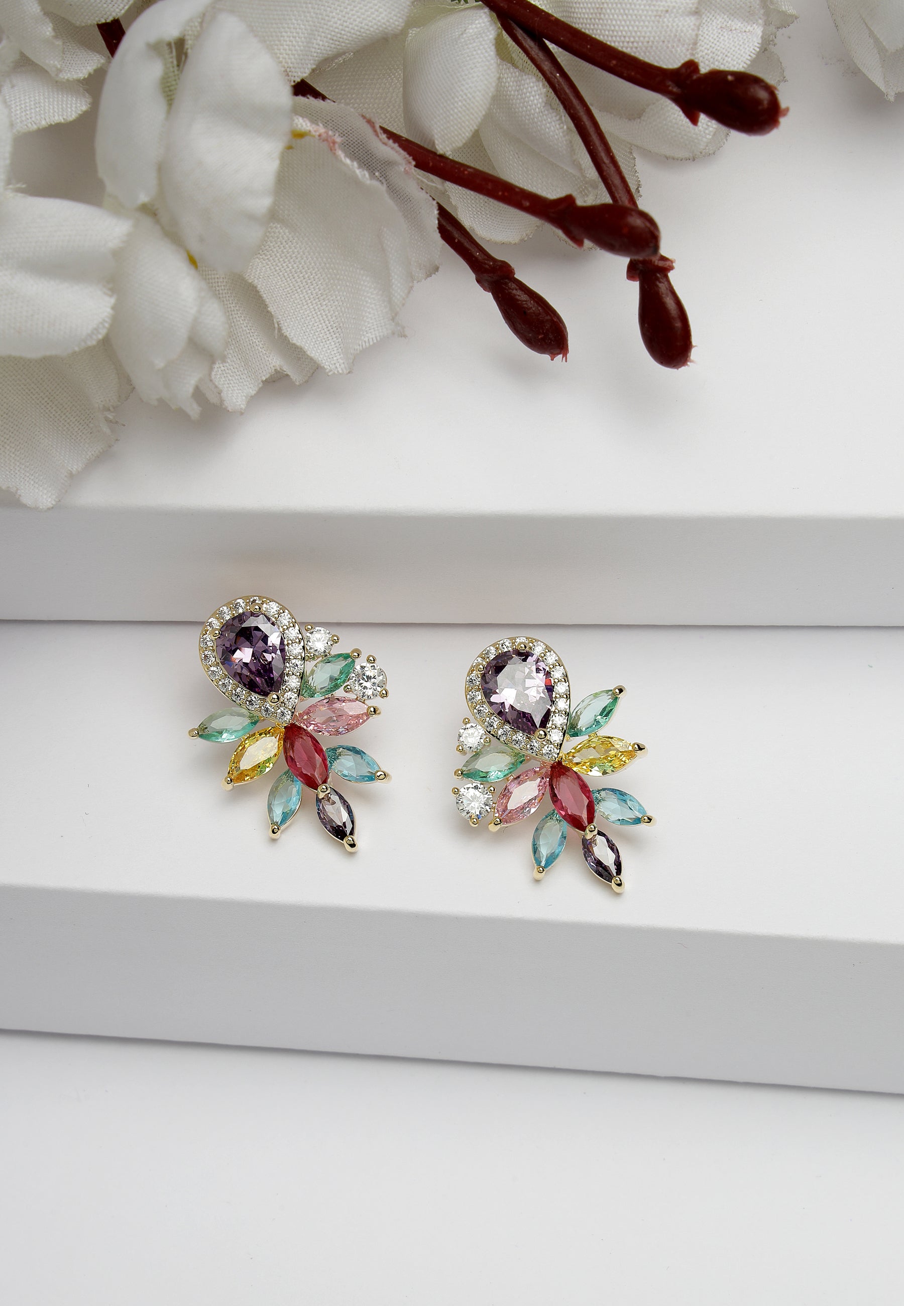 Multi Diva Collection Dainty Honeybee Drops, Image 2 of 5
