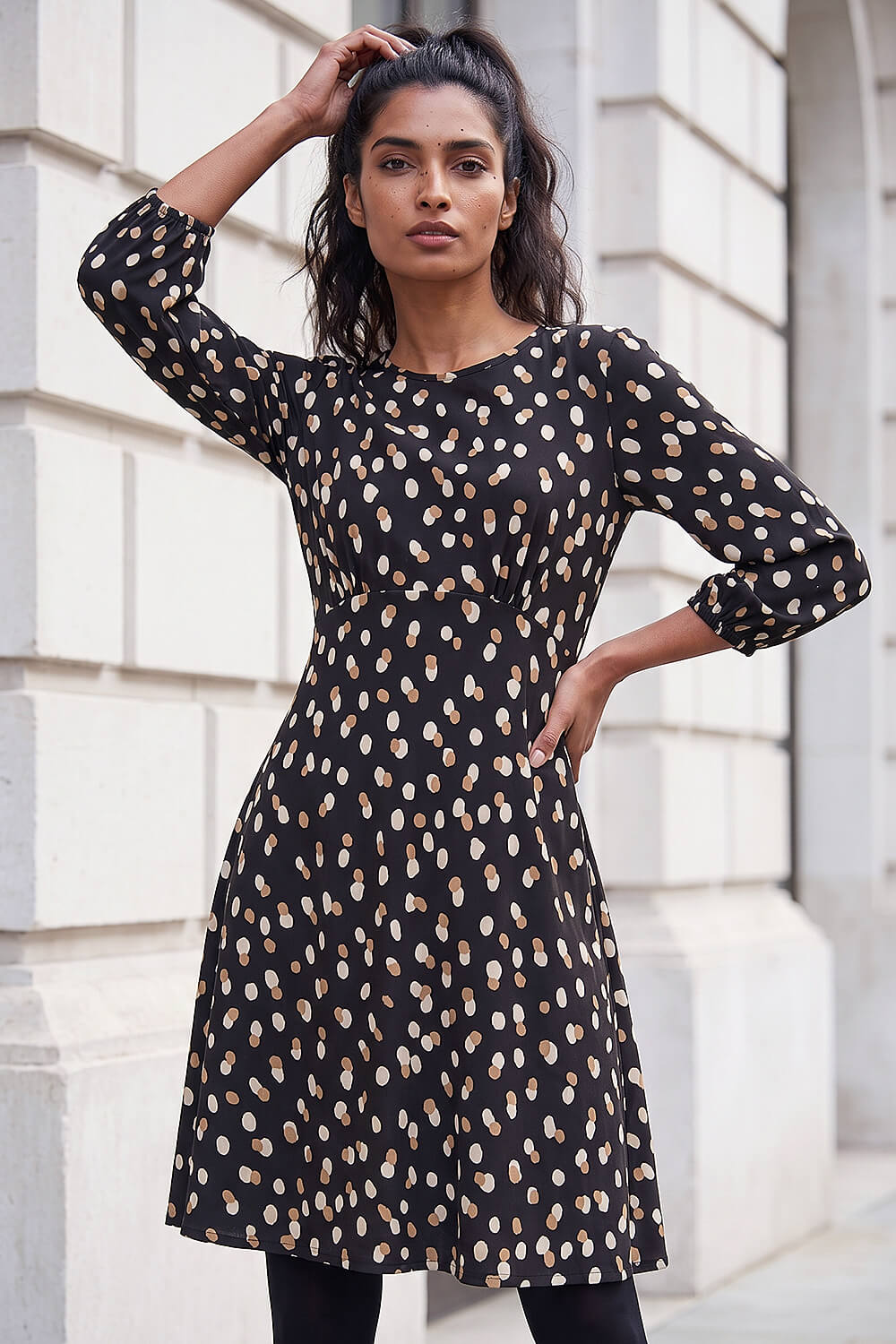 Roman Women's Beige Speckled Print Stretch Dress Size 10