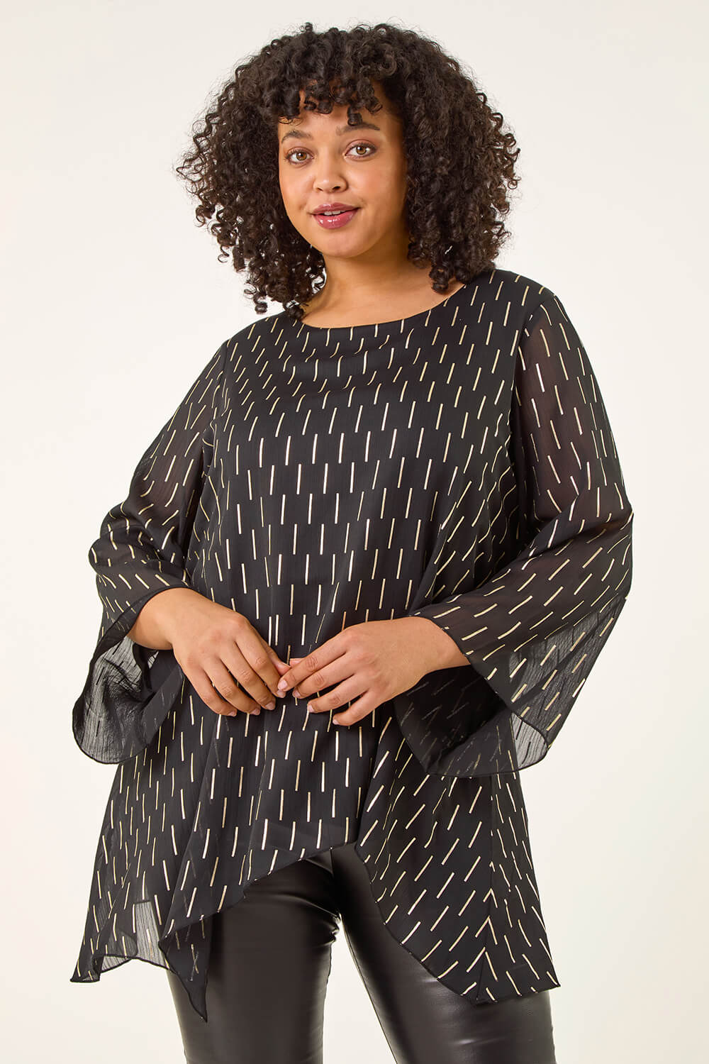 Roman Curve Women's Black Chiffon Overlay Foil Top Size 30-32