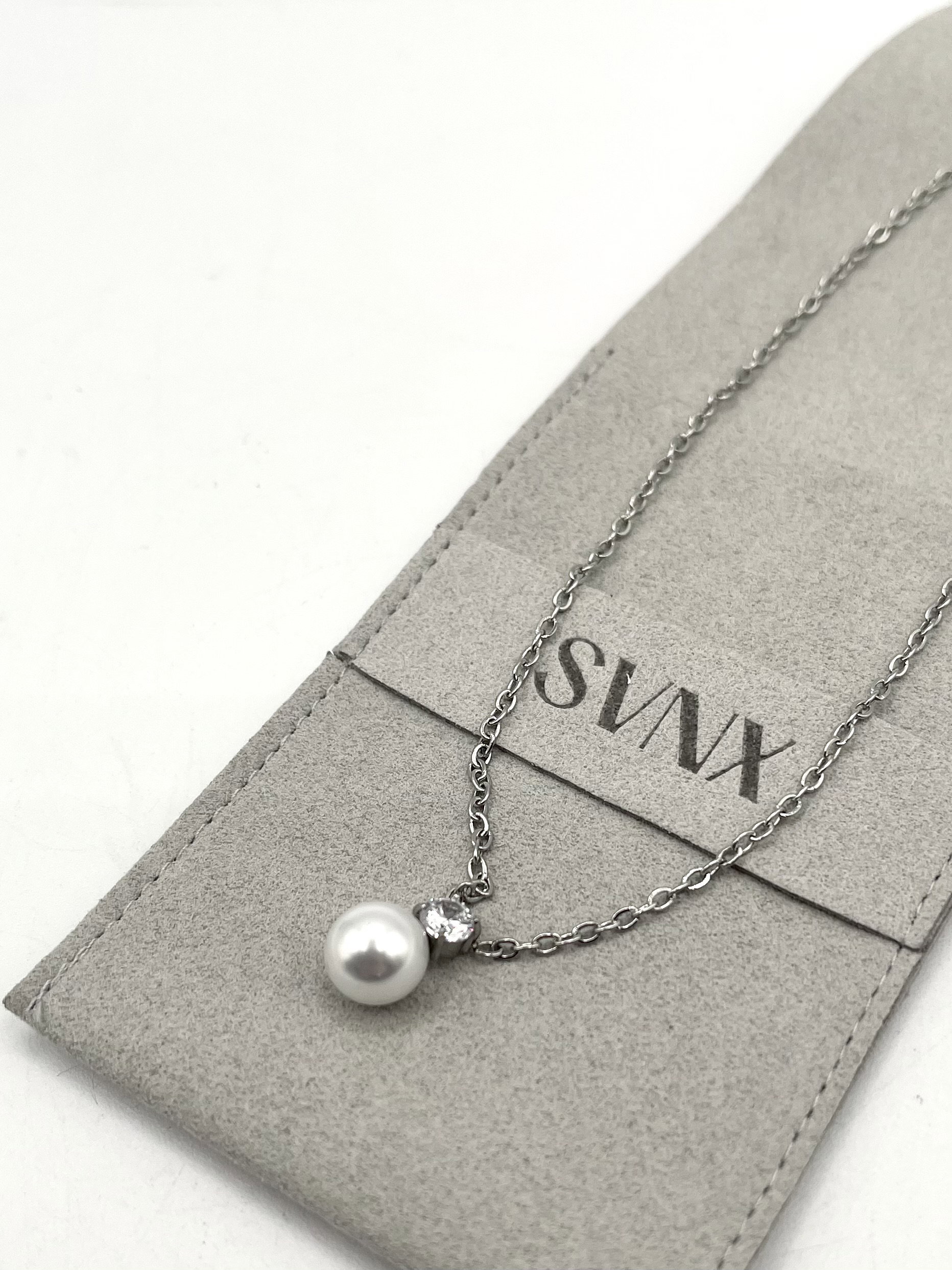 Metallic Large Pearl Diamante Necklace