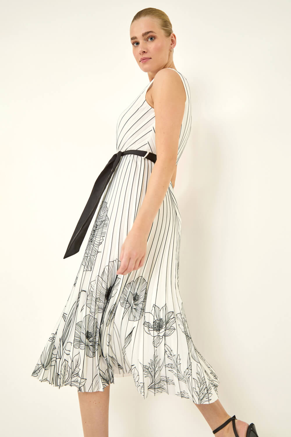 Roman Women's Ivory Border Print Pleated Midi Dress Size 20