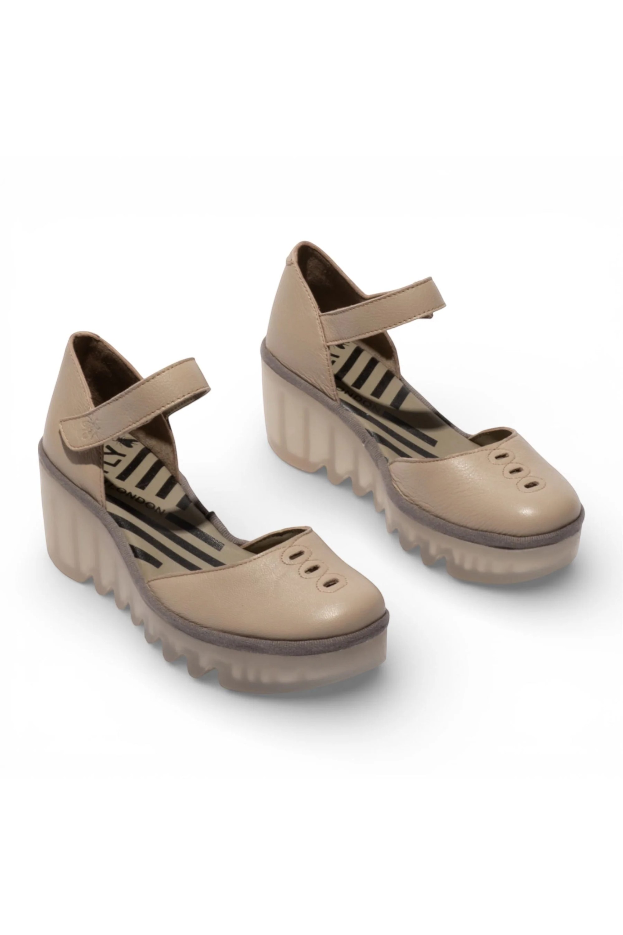 Grey Womens Durable Wedge Sandals-BISO305FLY, Image 2 of 5