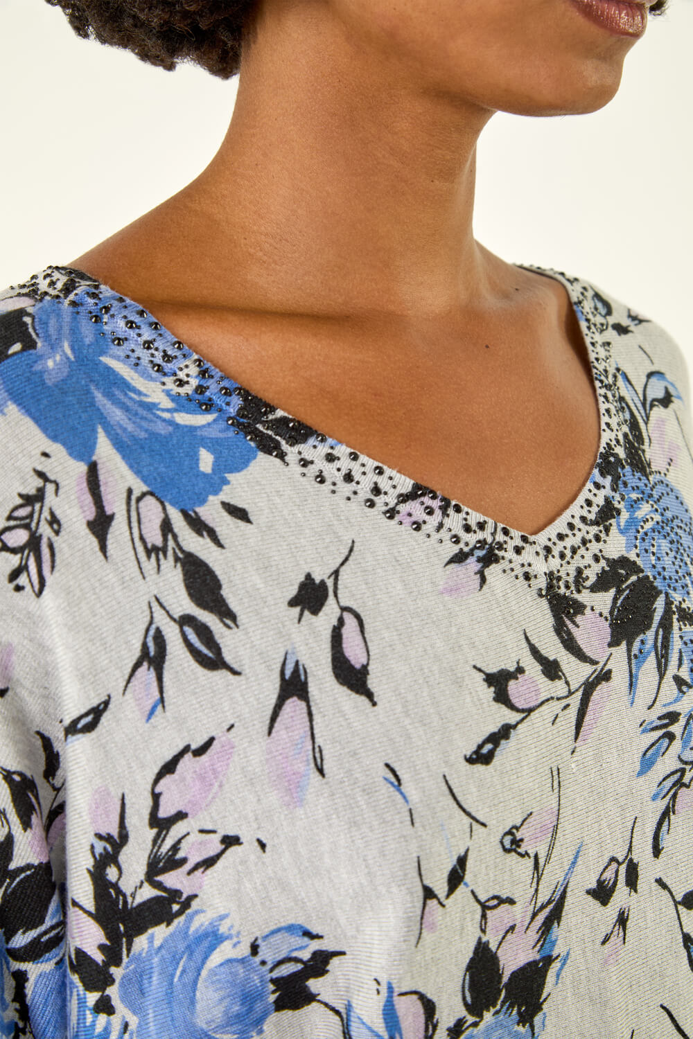 Grey Embellished Floral V-Neck Jumper, Image 6 of 5