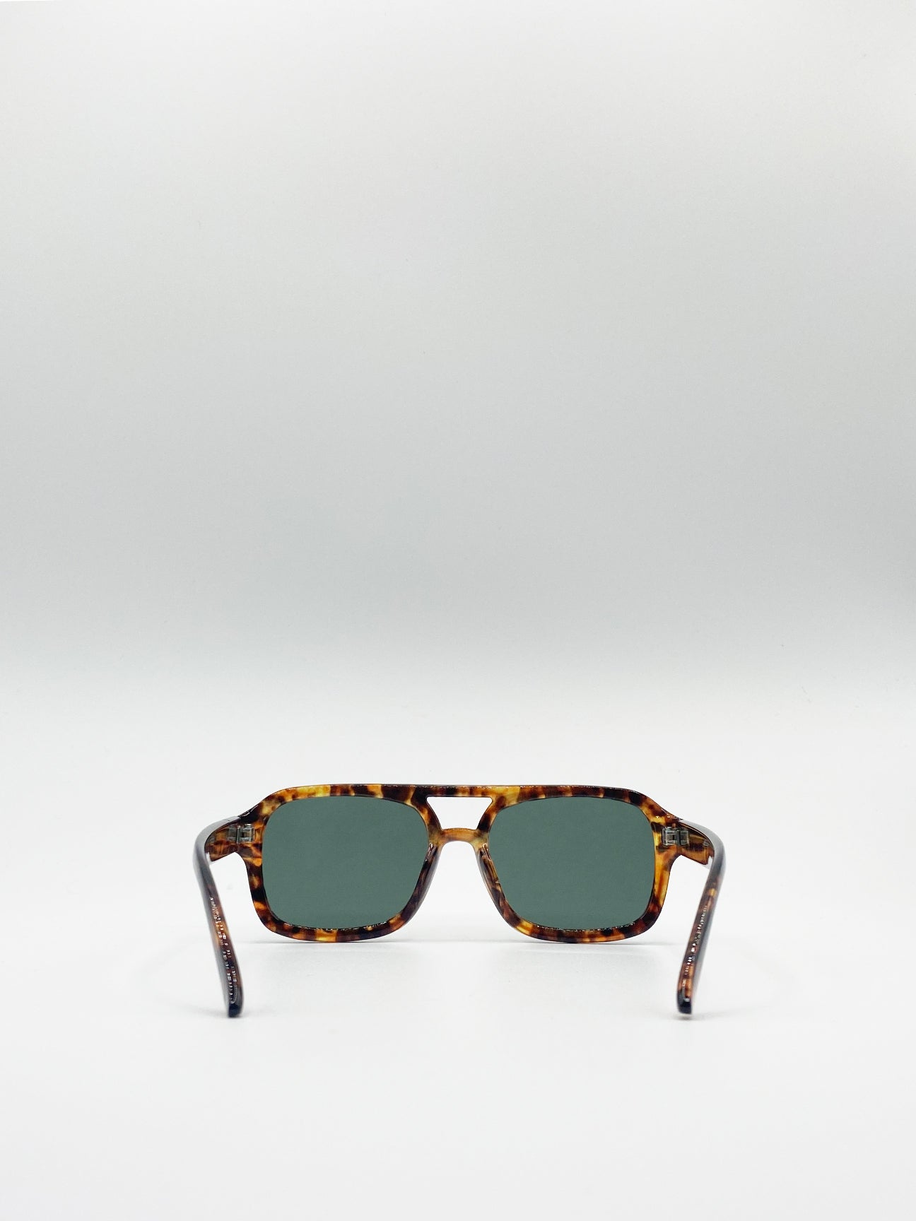 Brown 70's Navigator Sunglasses In Tortoiseshell, Image 5 of 5
