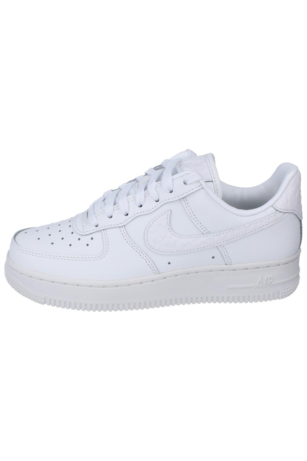 White Air Force 1 07 Lo Trainers, Image 1 of 6