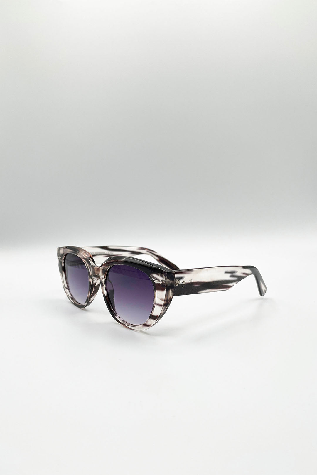 Black Round Stripe Cat Eye Sunglasses, Image 4 of 6
