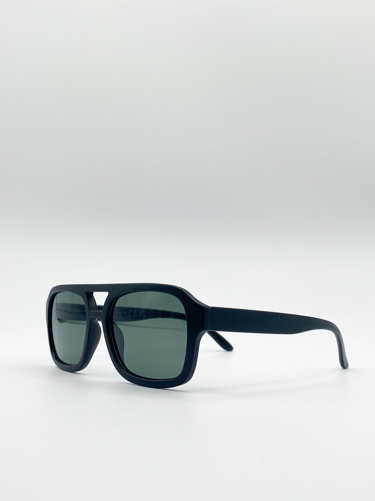 Black Navigator Retro Style Plastic Frame Sunglasses, Image 2 of 6