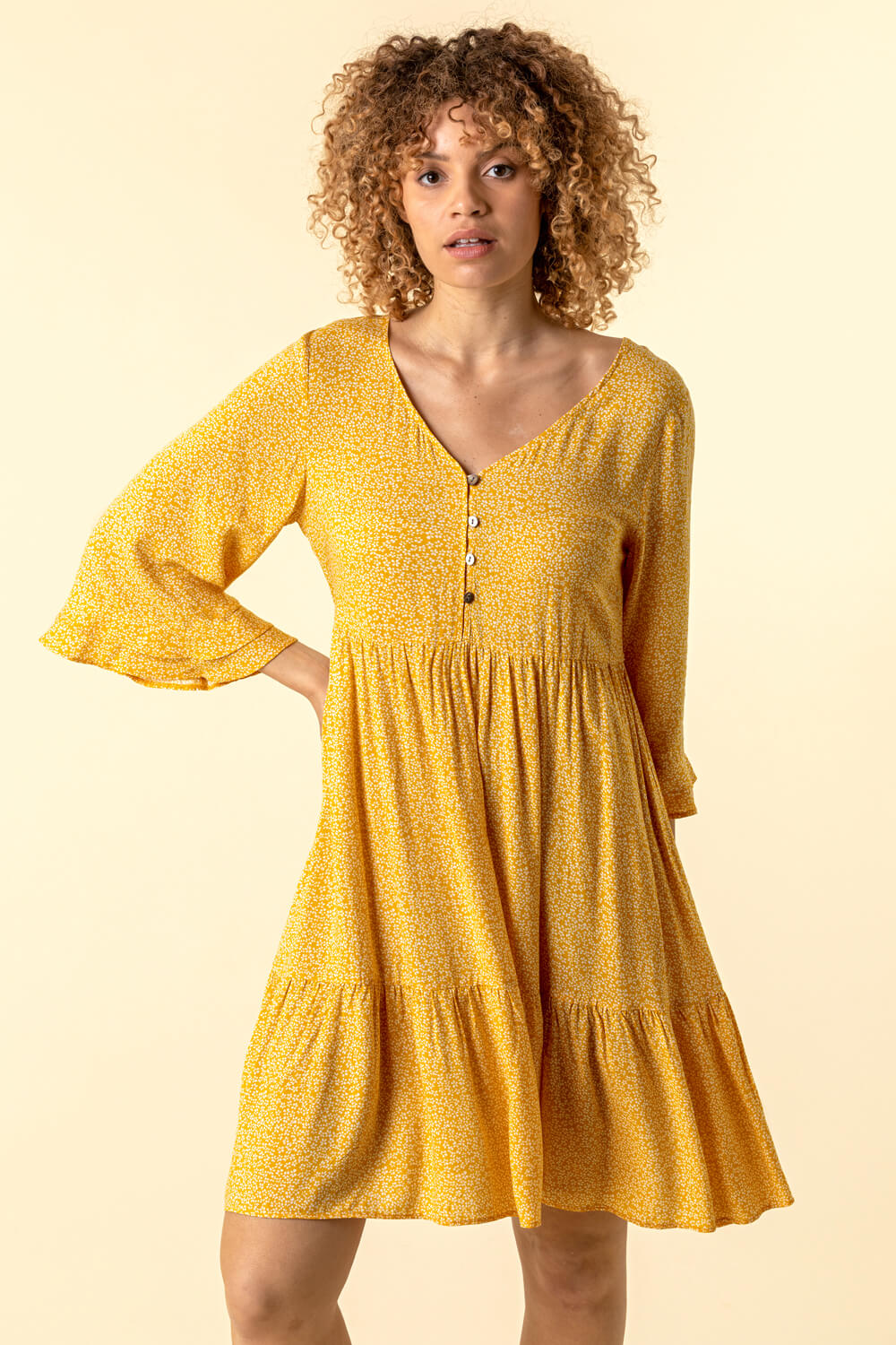 Roman Women's Amber Ditsy Floral Tiered Dress - Size 18