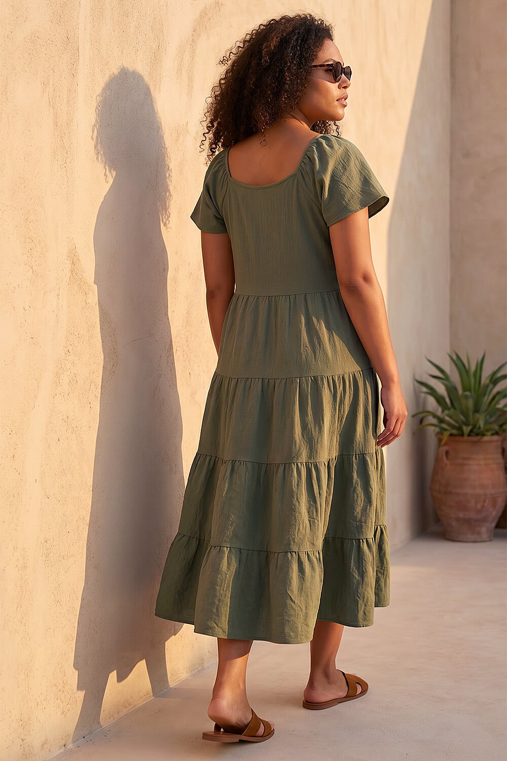 Khaki Curve Pebble Crepe Tiered Midi Dress, Image 4 of 4