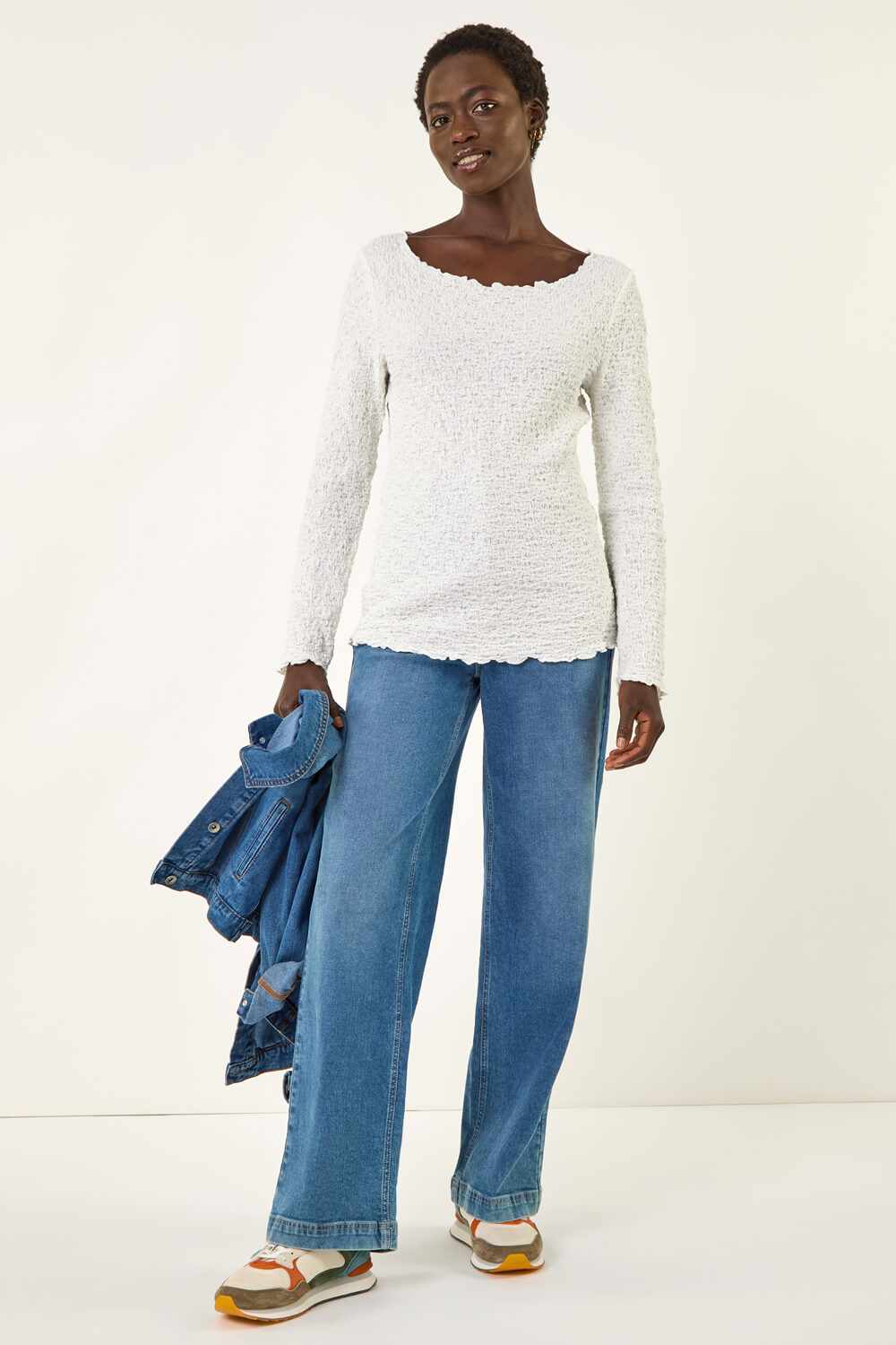 Ivory Textured Bubble Crepe Lettuce Edge Top, Image 3 of 5