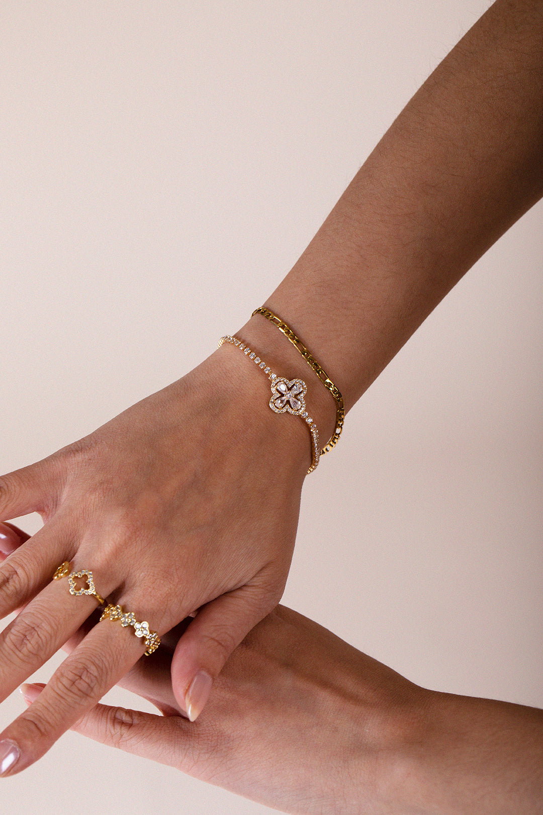Gold Chain Bracelet In Gold, Image 3 of 6