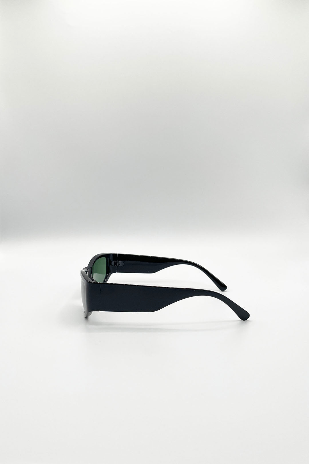 Black SVNX Black Racer Wrap Around Sunglasses In Black, Image 4 of 5