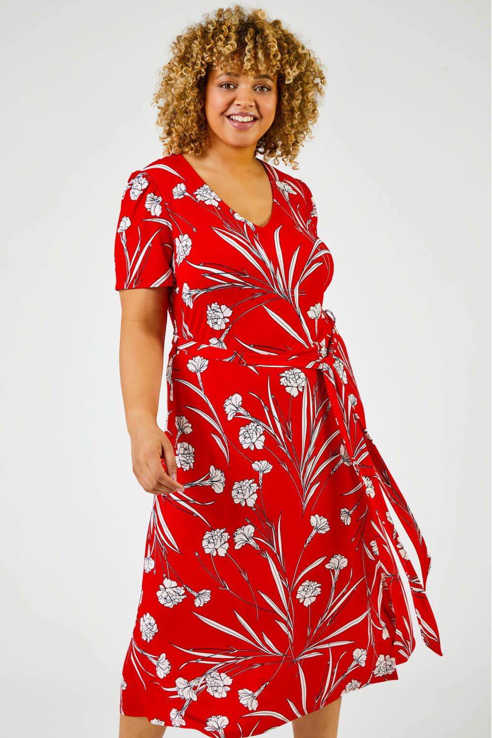 Curve Floral Print Fit And Flare Midi Dress in Red - Roman Originals UK