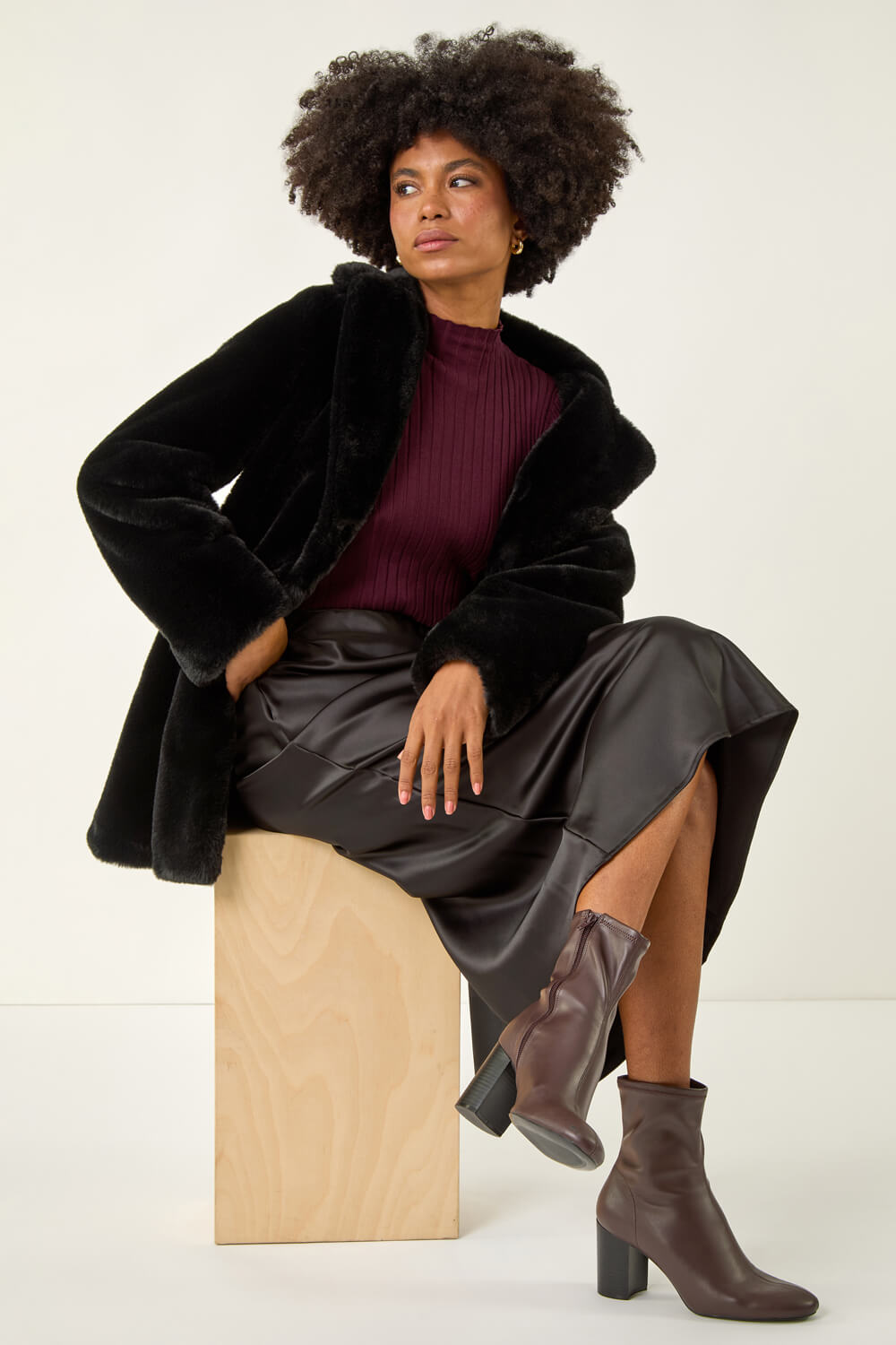 Roman Women's Black Faux Fur Longline Coat Size 20
