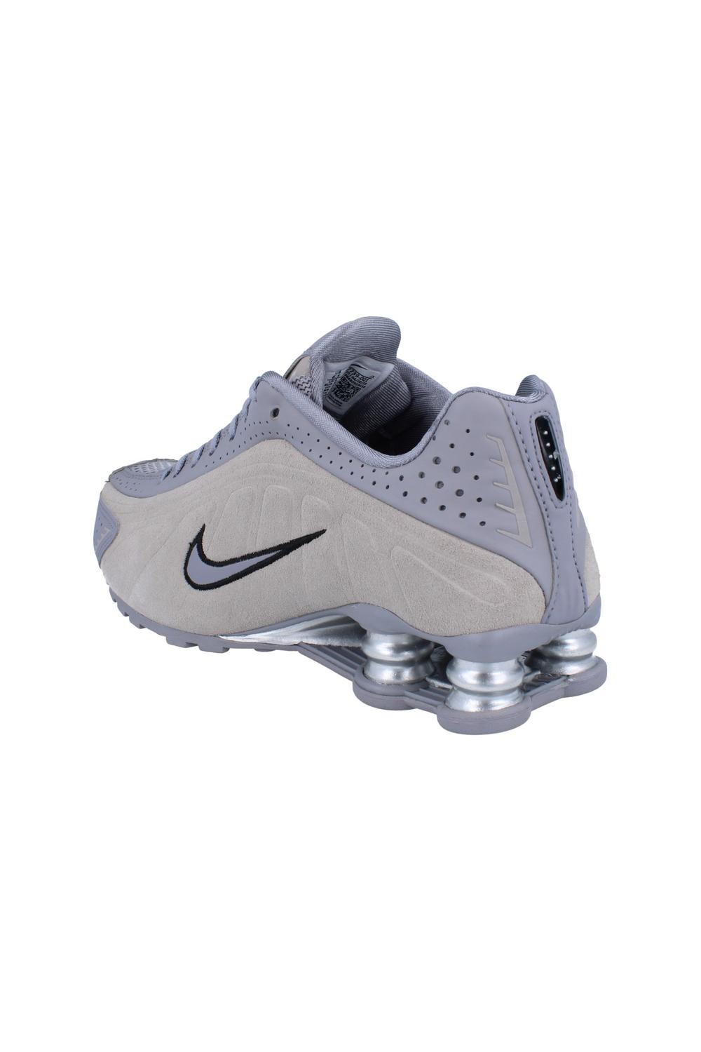 Grey Shox R4 Running Trainers, Image 3 of 6