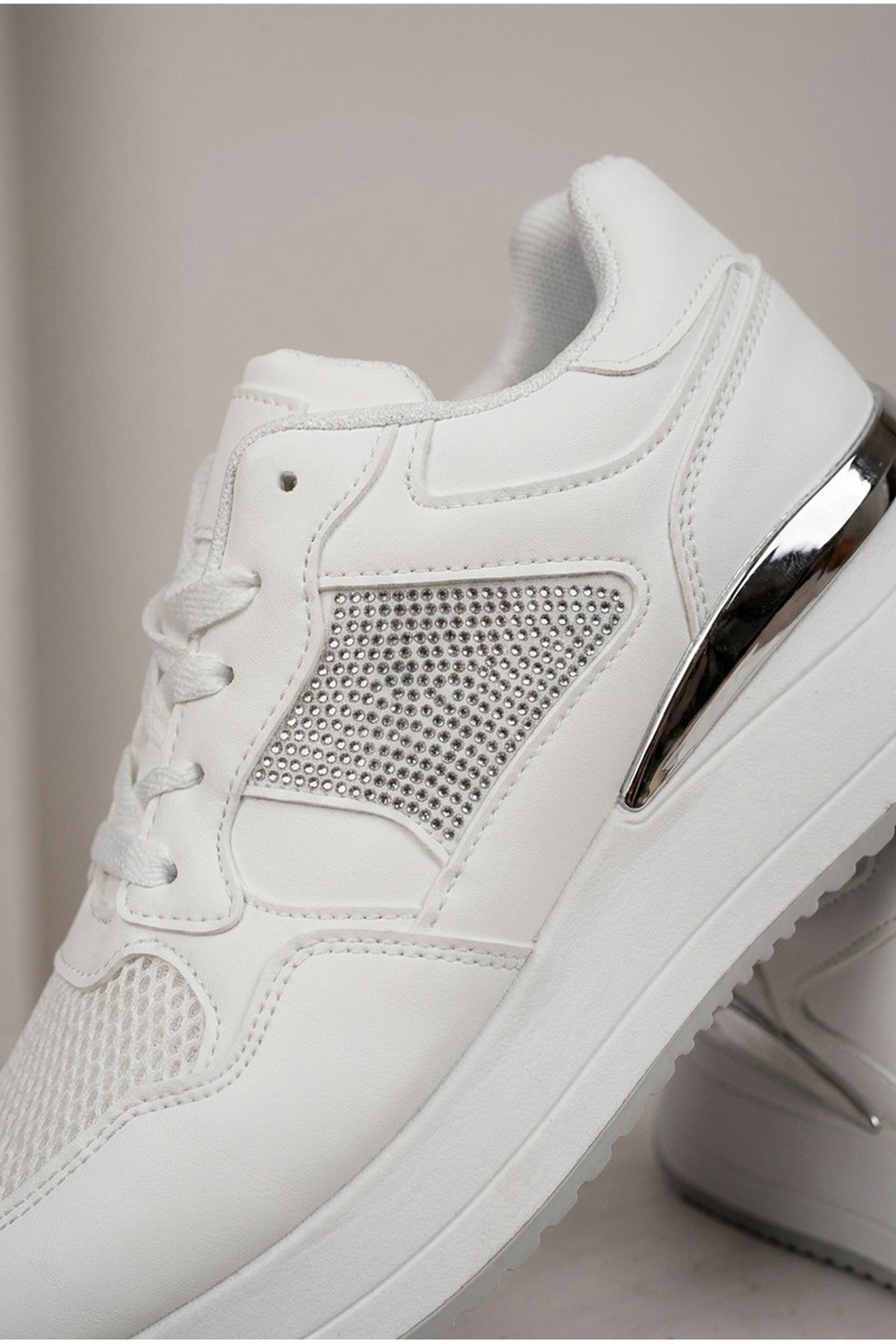 White Amber Womens Chunky Platform Trainers, Image 2 of 2