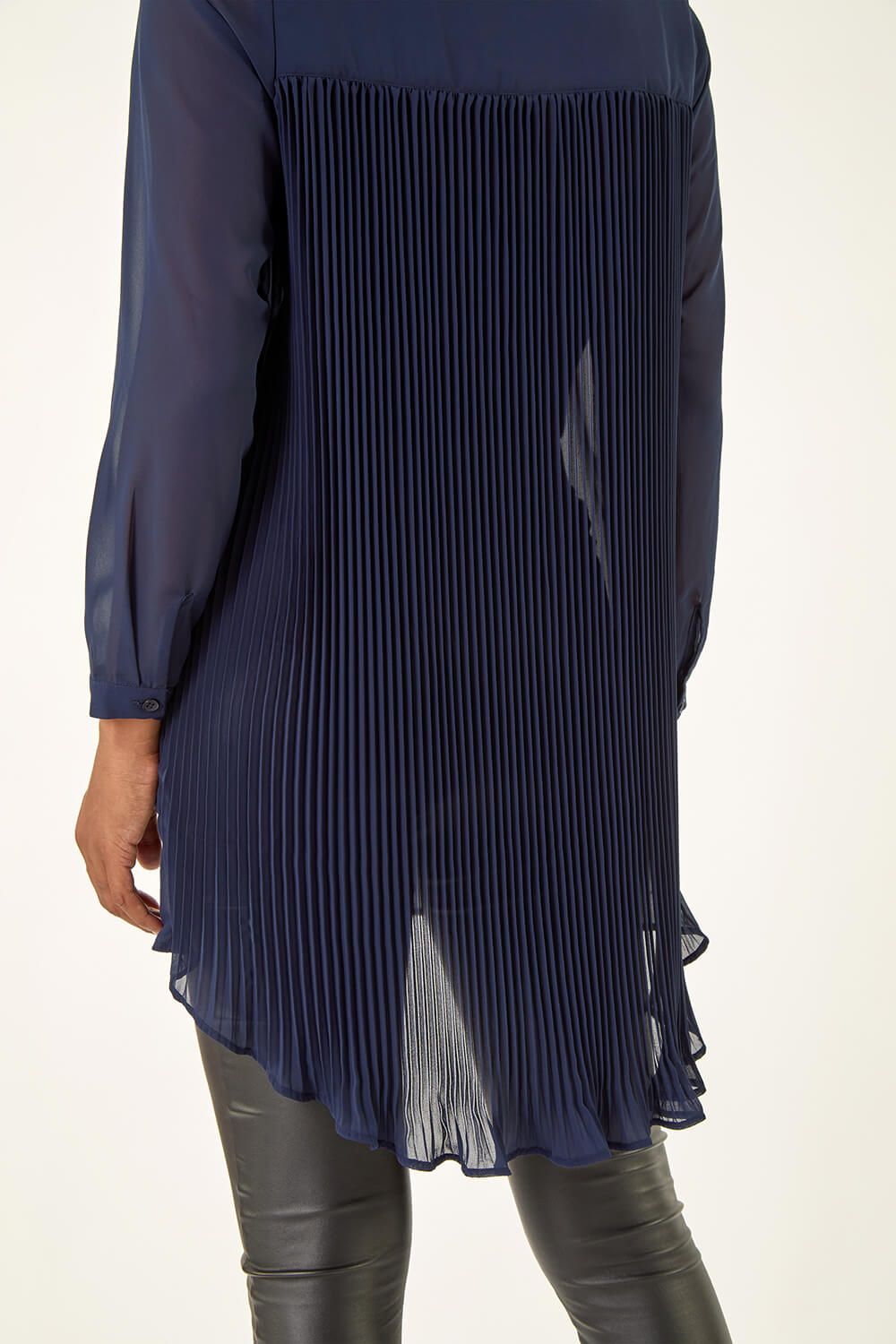 Pleated V-Neck Long Sleeve Knit Blouse
